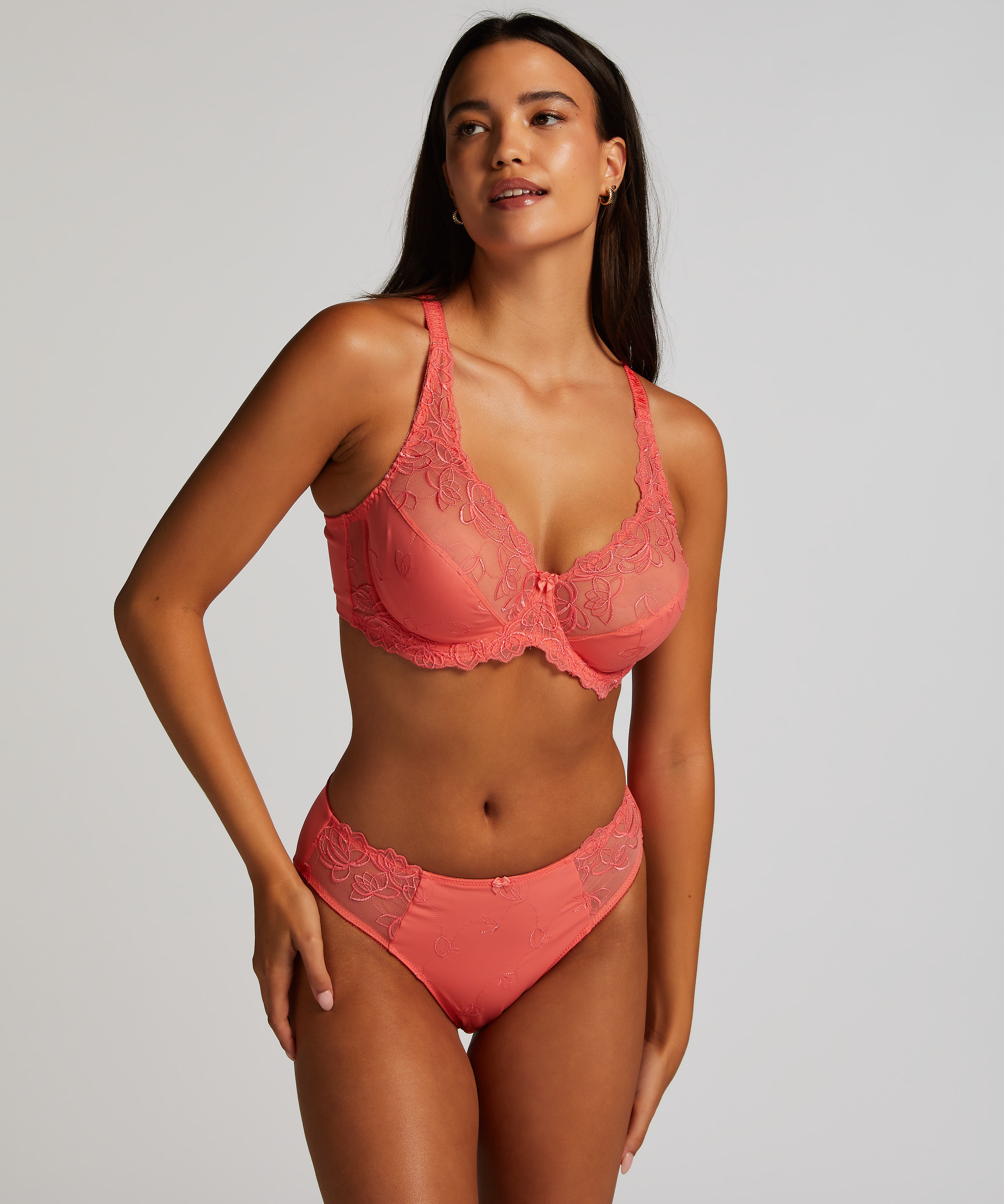 Soutien-gorge &agrave; armatures non-pr&eacute;form&eacute; Diva, Rose, main