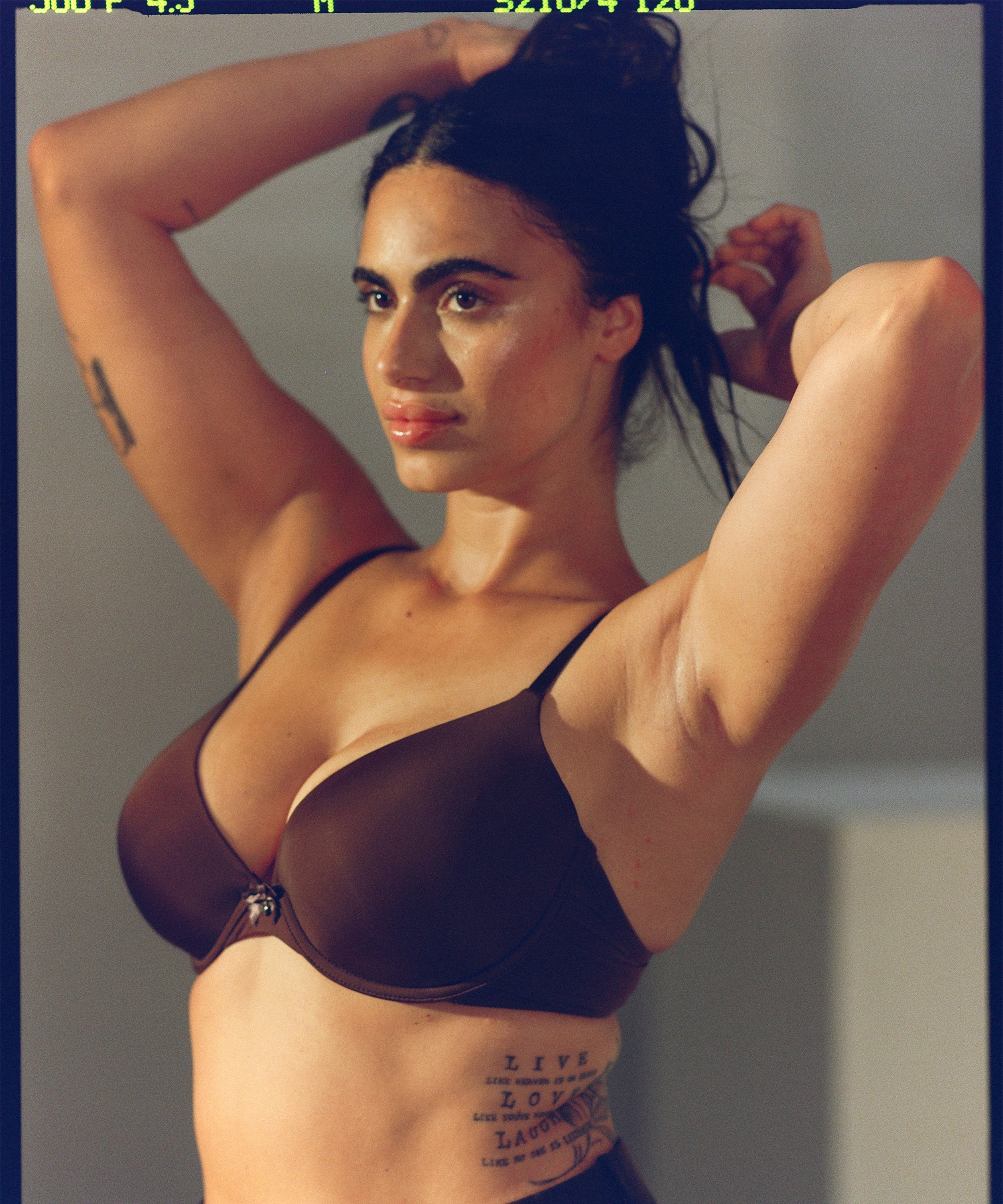 Soutien-gorge à armatures préformé Plunge, Marron, main