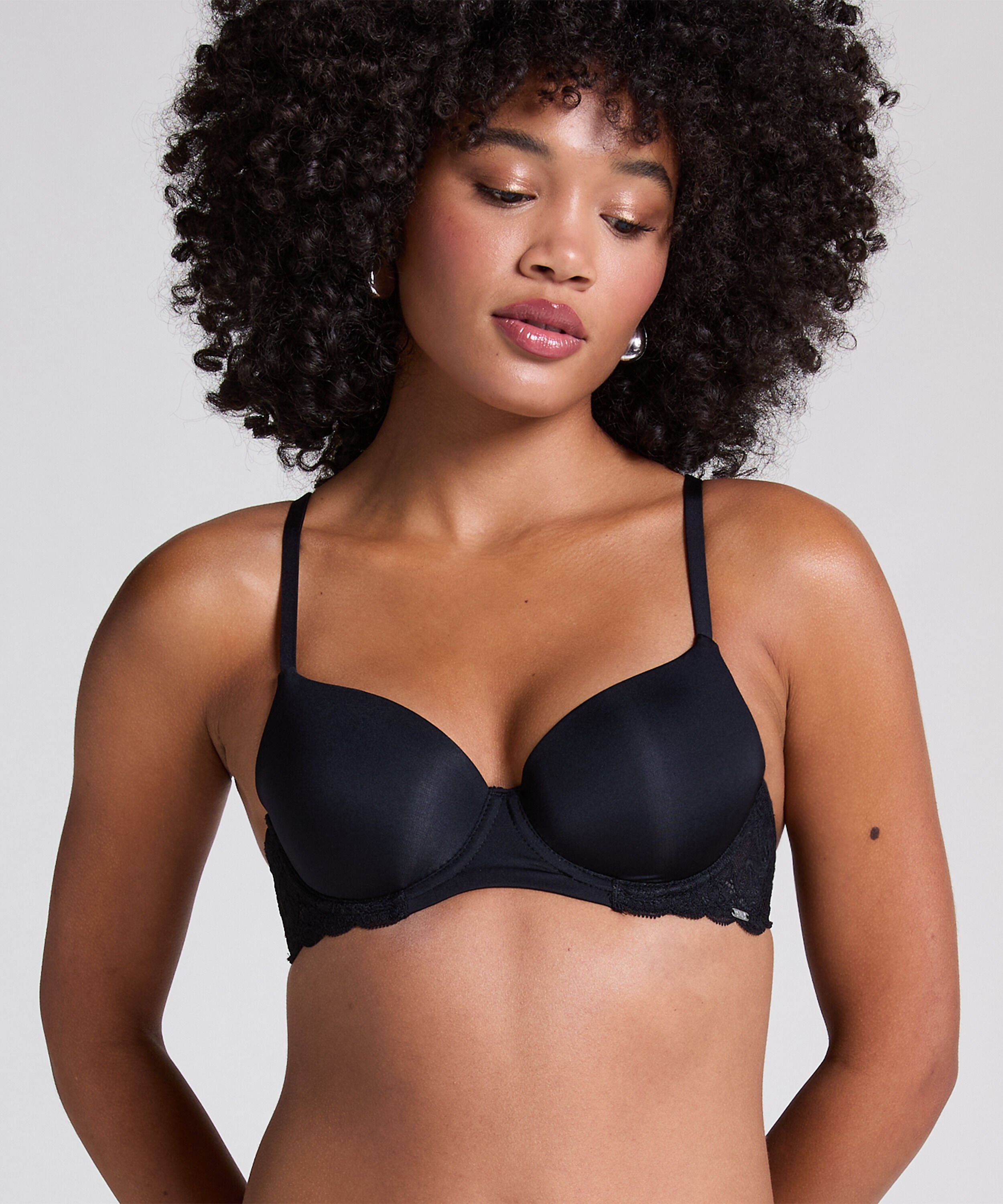 Soutien-gorge à armatures préformé Angie, Noir Soutien-gorge à armatures préformé Angie, Noir