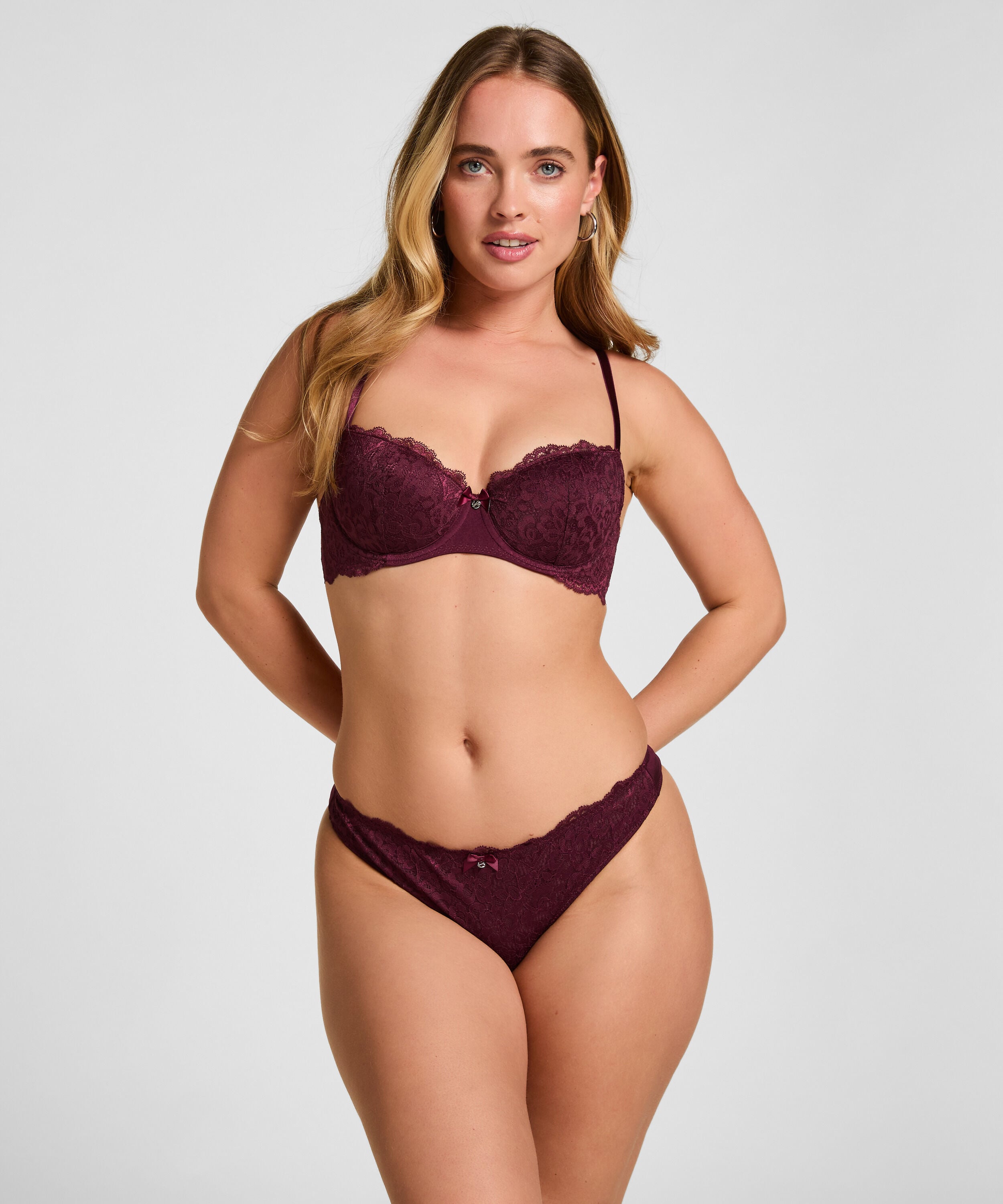 String Marine, Violet