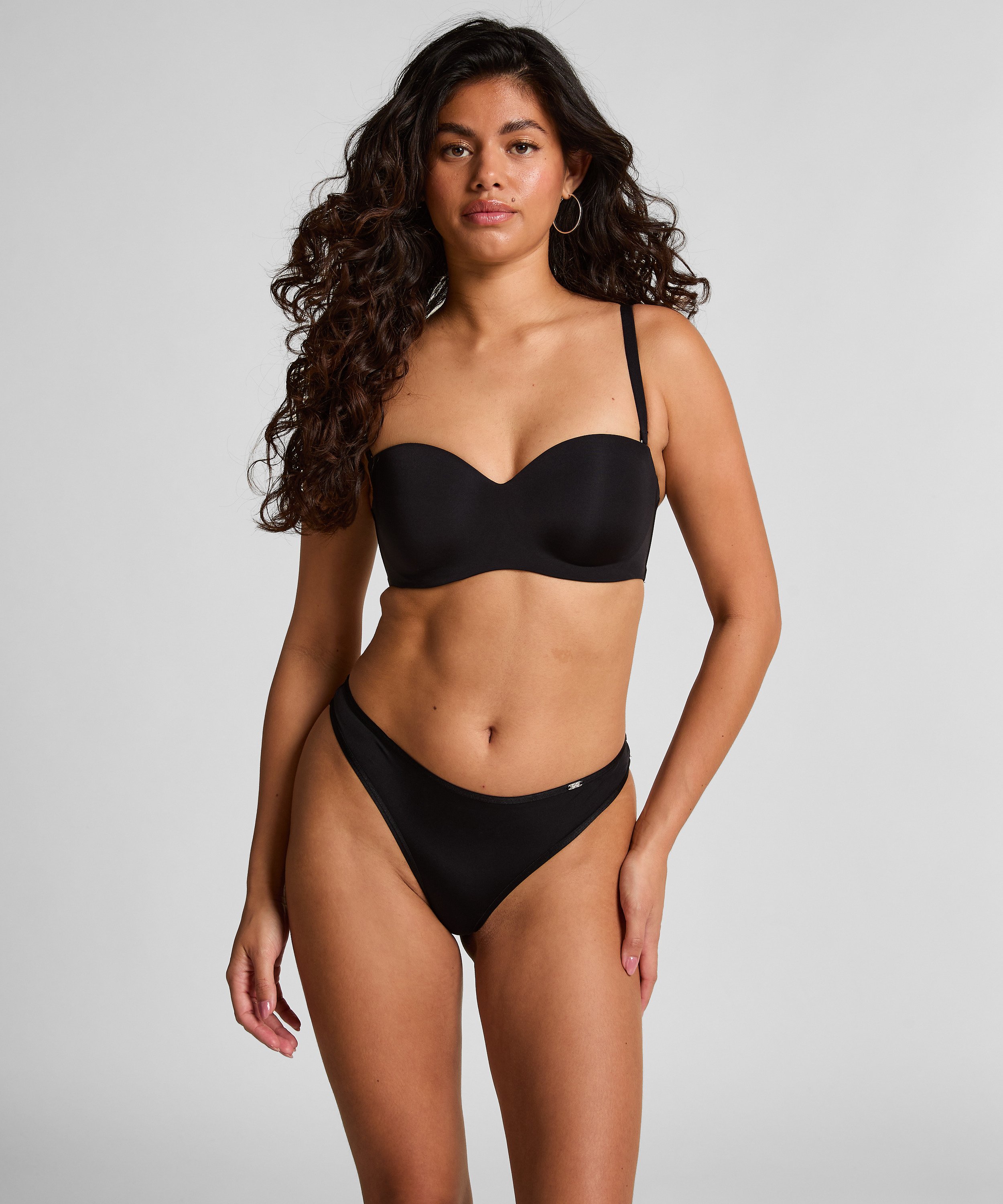 Soutien-gorge push-up sans bretelles à armatures préformé Smooth, Noir, main