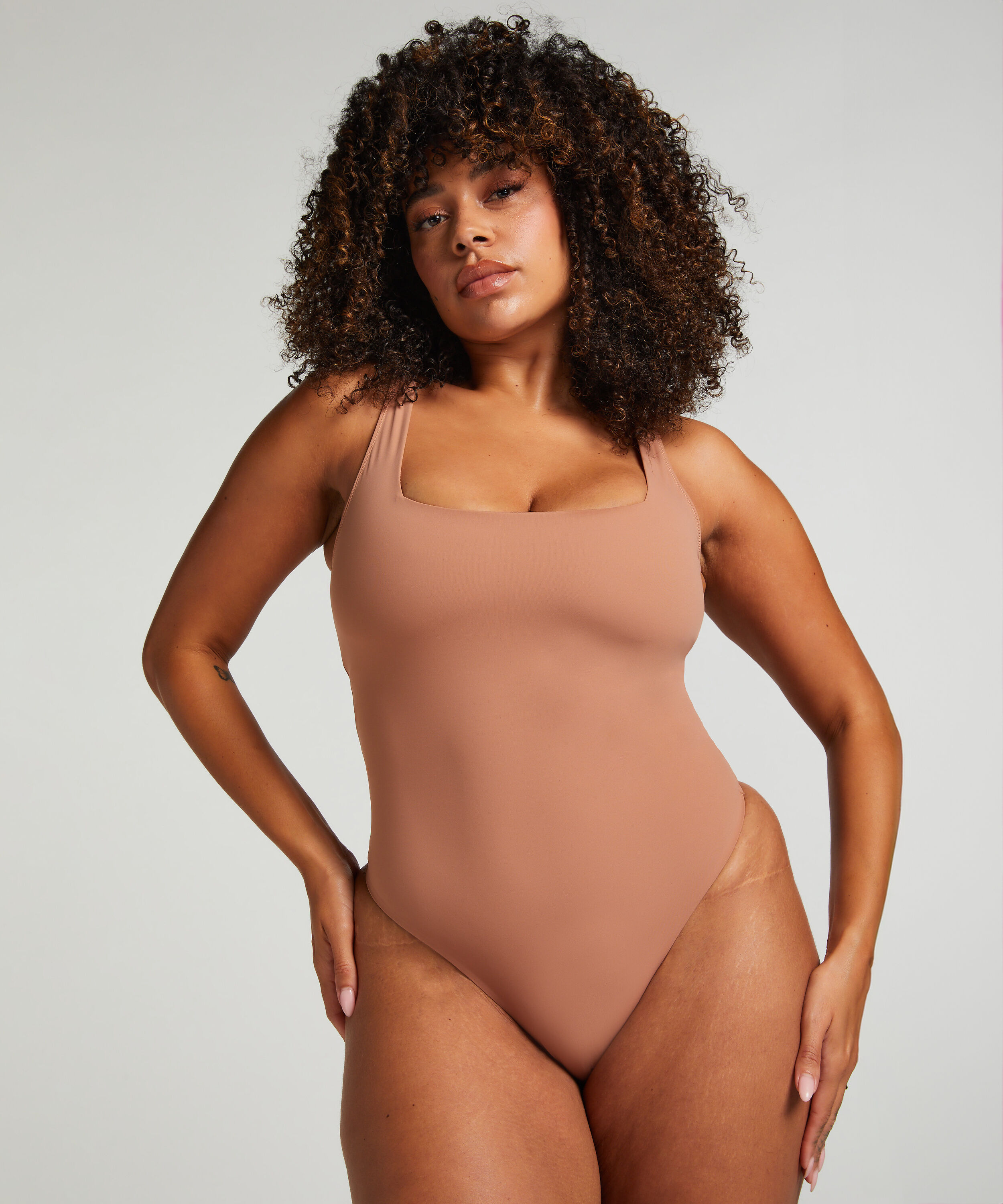 Smooth body, Marron Smooth body, Marron