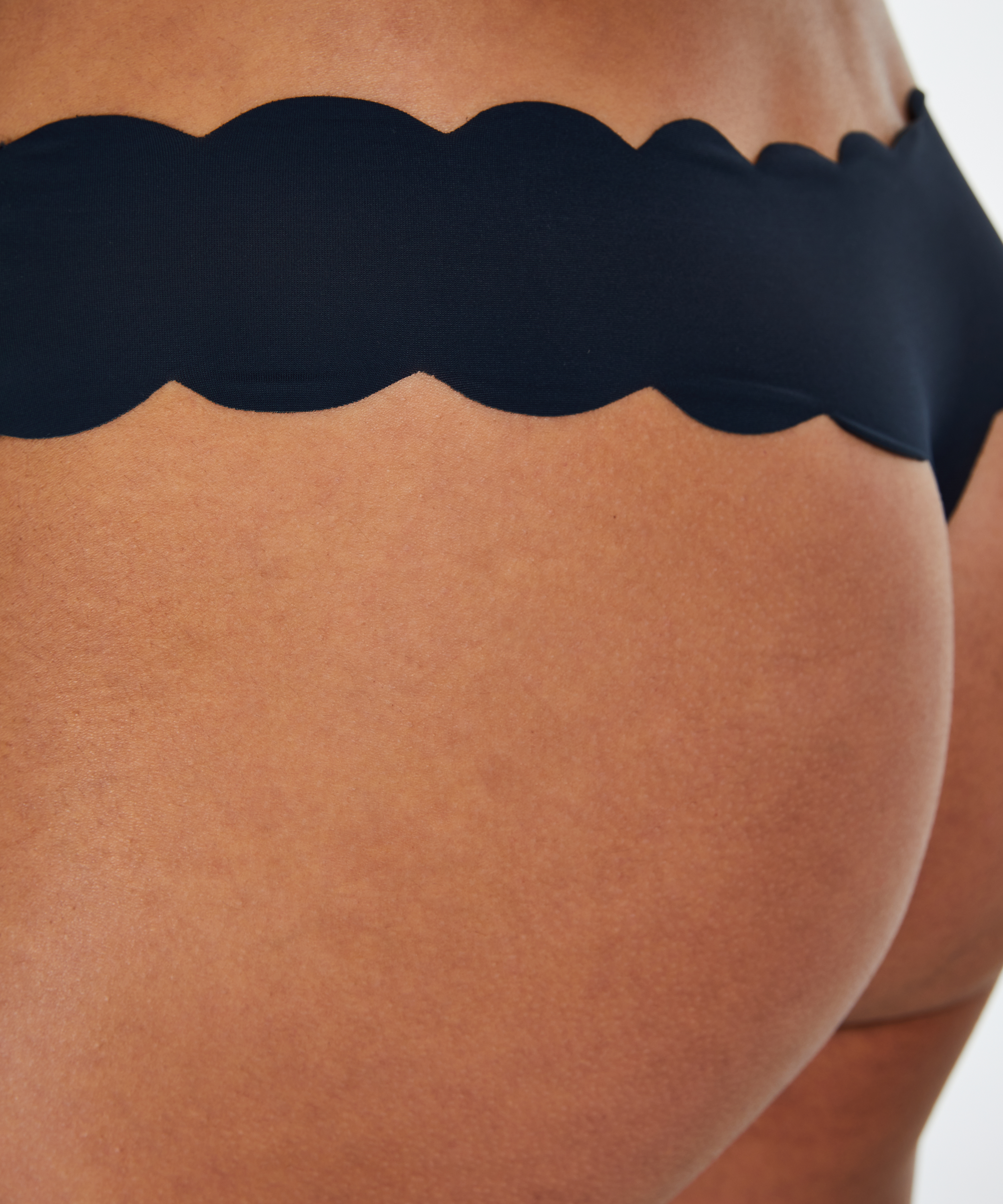 String sans fil, Bleu, main