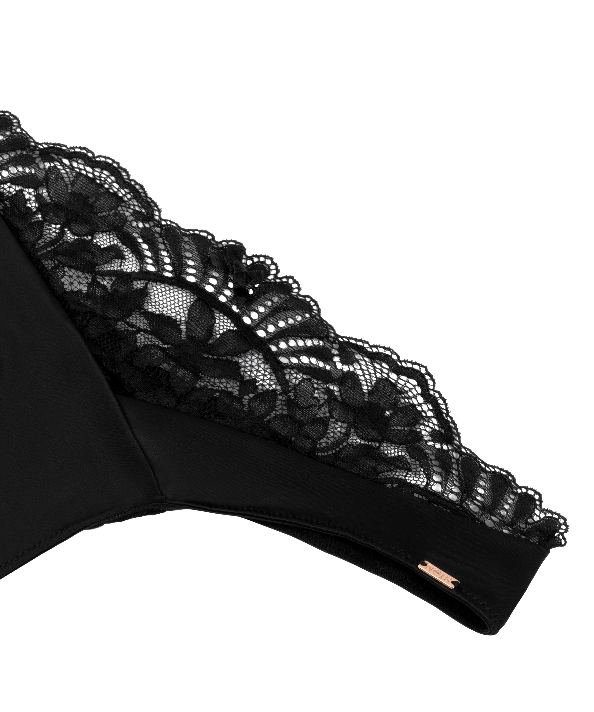 String Poppy, Noir, main