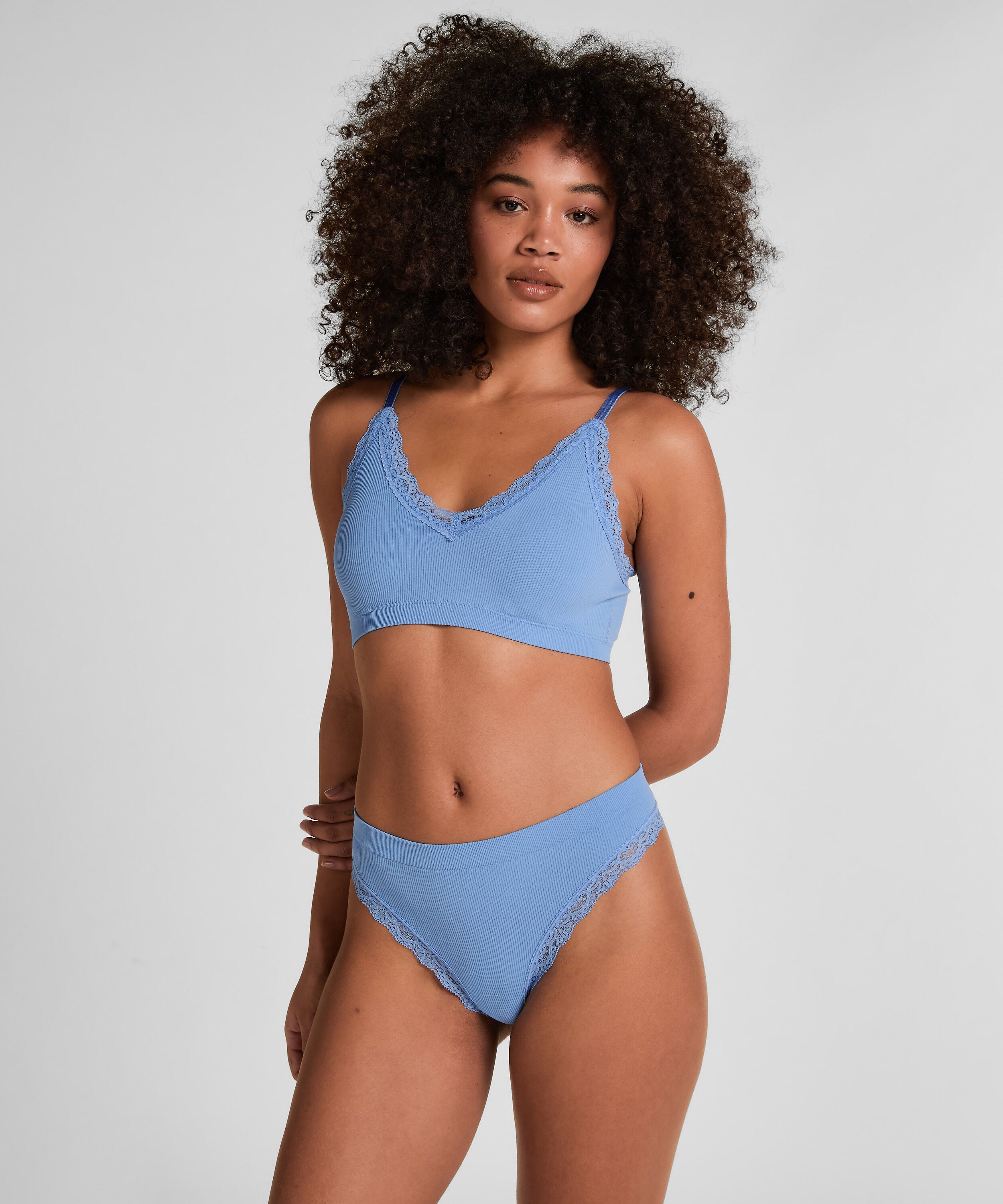 String Lola, Bleu String Lola, Bleu