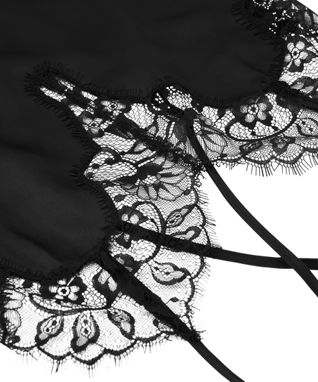 Déshabillé Valerie, Noir