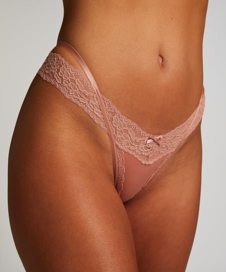 String Elliena, Rose