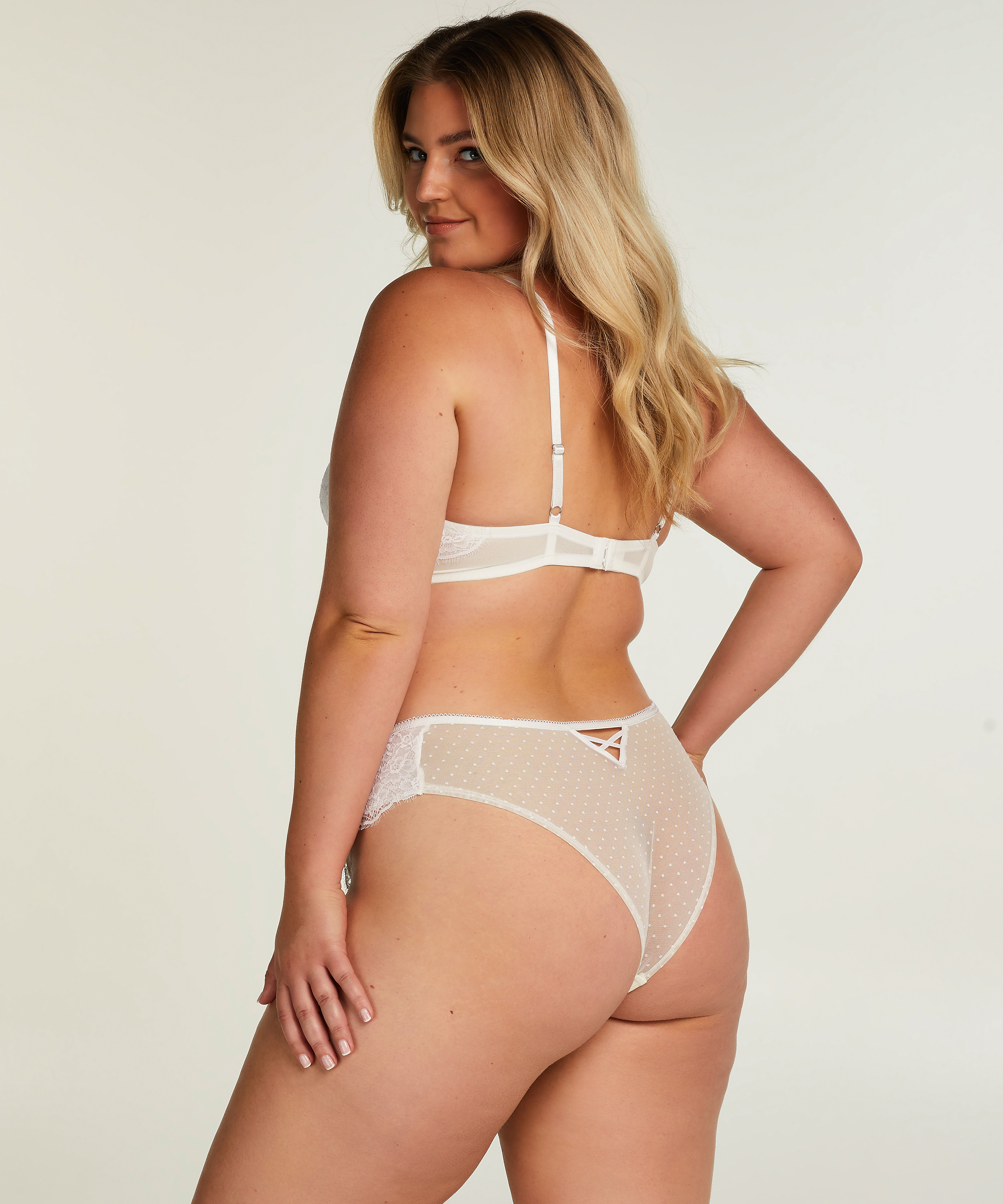 String br&eacute;silien Jolie, Blanc, main