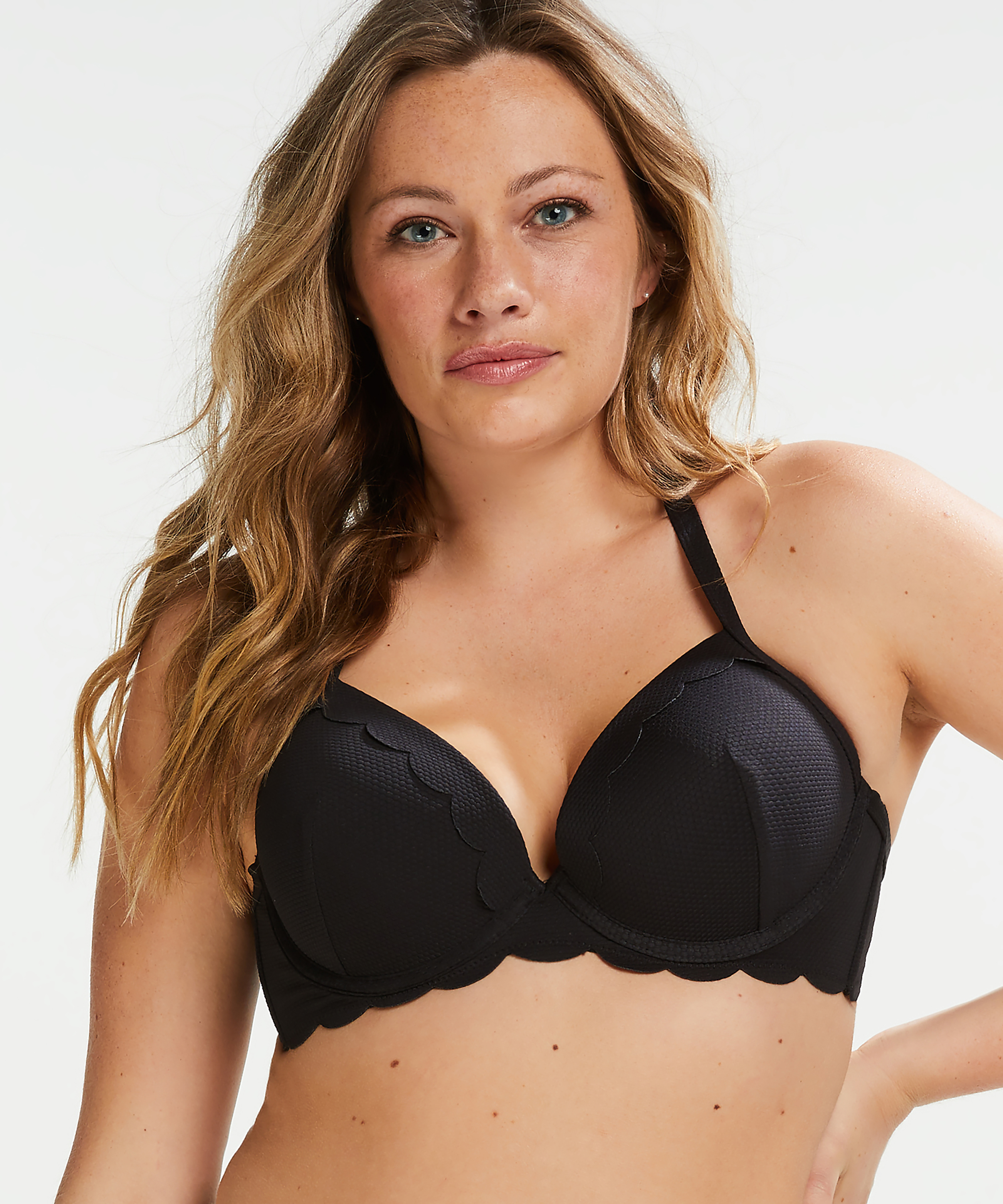 Haut de bikini à armatures préformé Scallop Taille E +, Noir, main