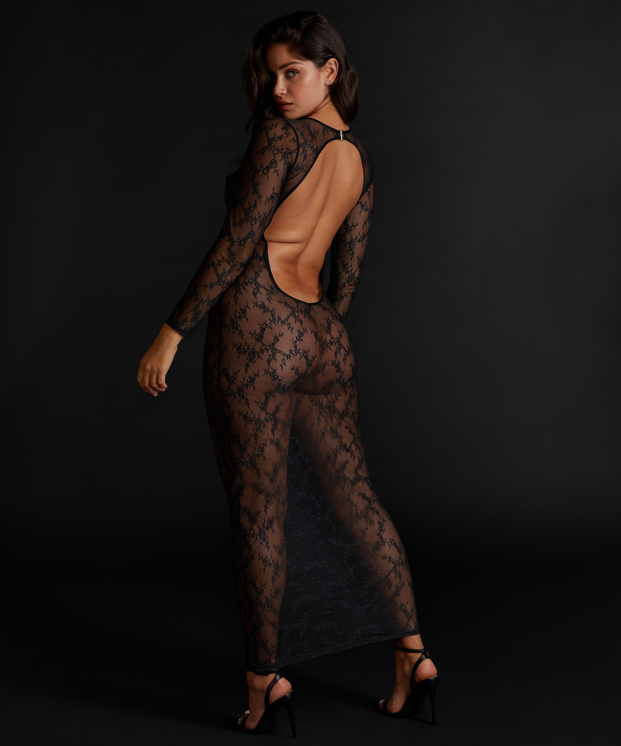 Nuisette moulante à manches longues en dentelle, Noir, main