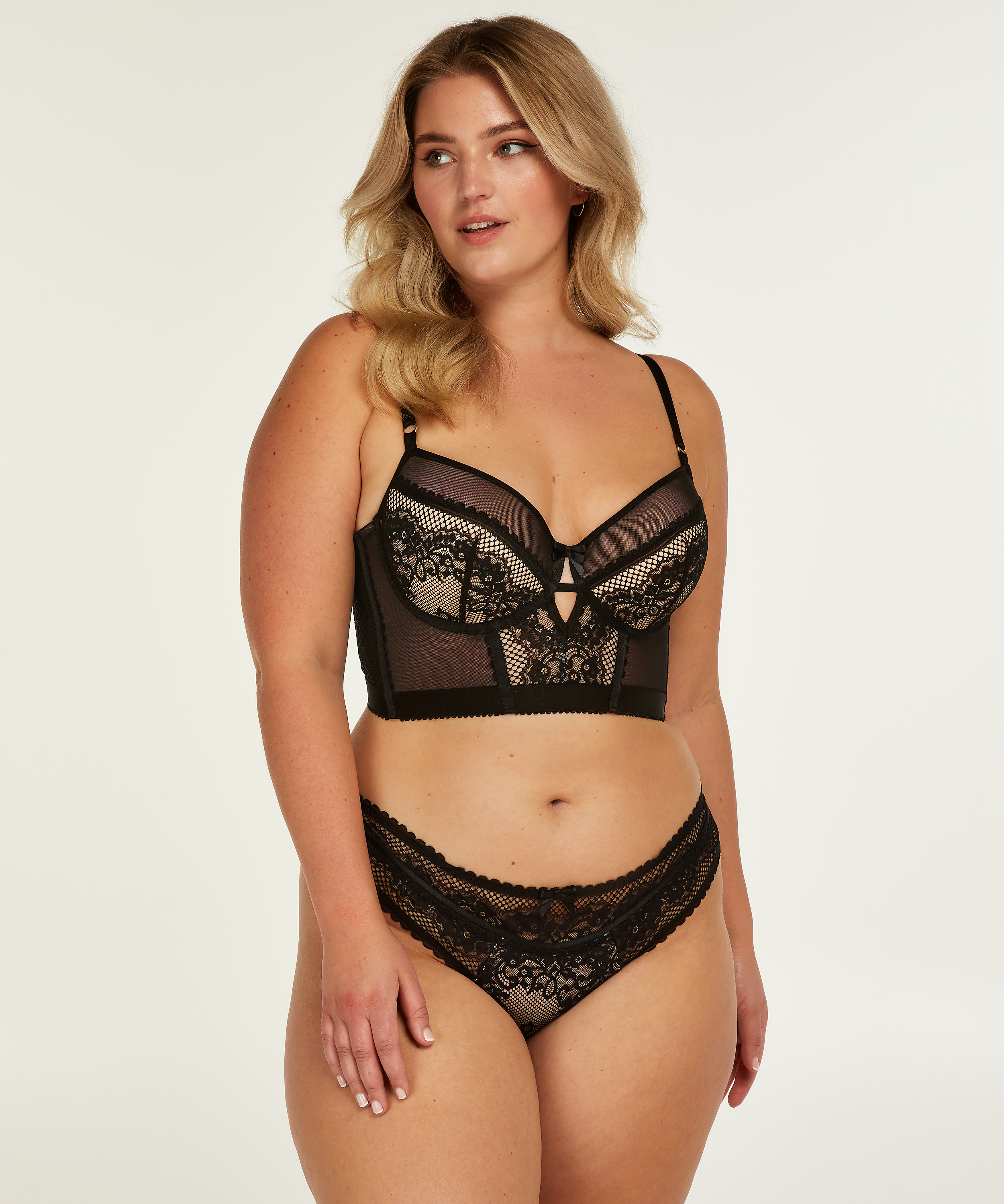 Soutien-gorge rembourré à armatures longline Malika, Noir, main