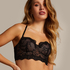 Soutien-gorge &agrave; armatures pr&eacute;form&eacute; longline Helena, Noir