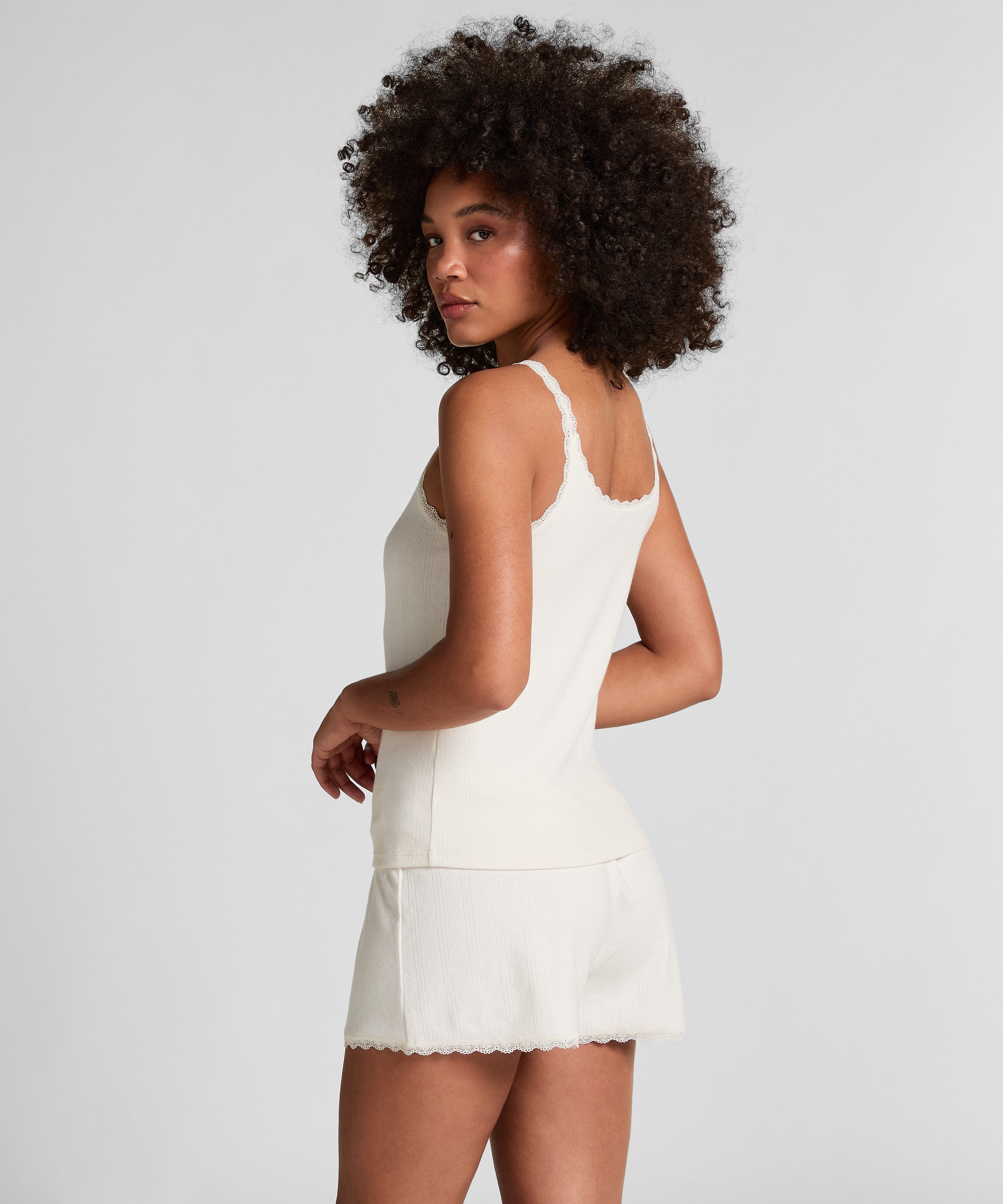 Short Pointelle, Blanc, main
