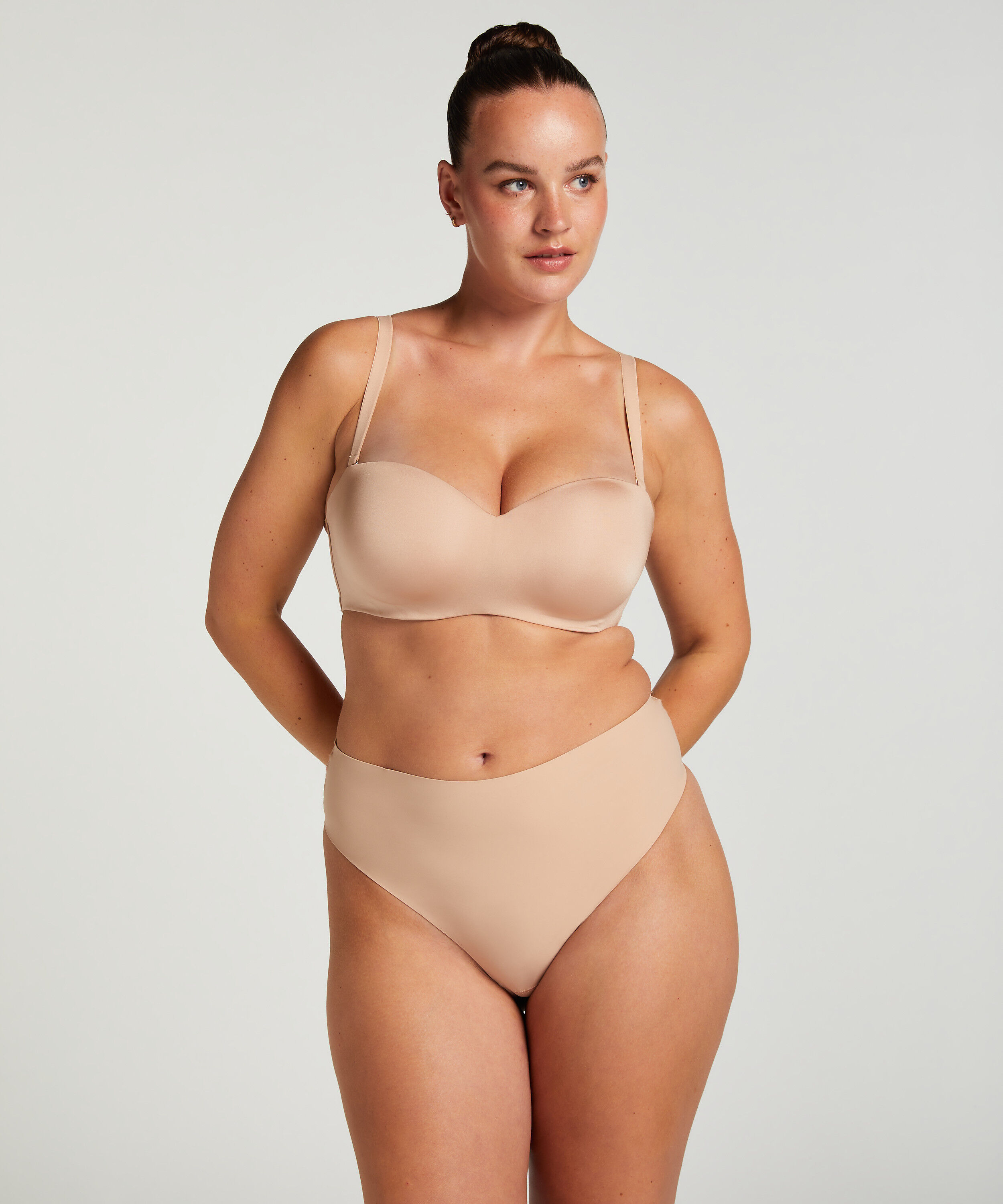 Soutien-gorge push-up sans bretelles à armatures préformé Smooth
