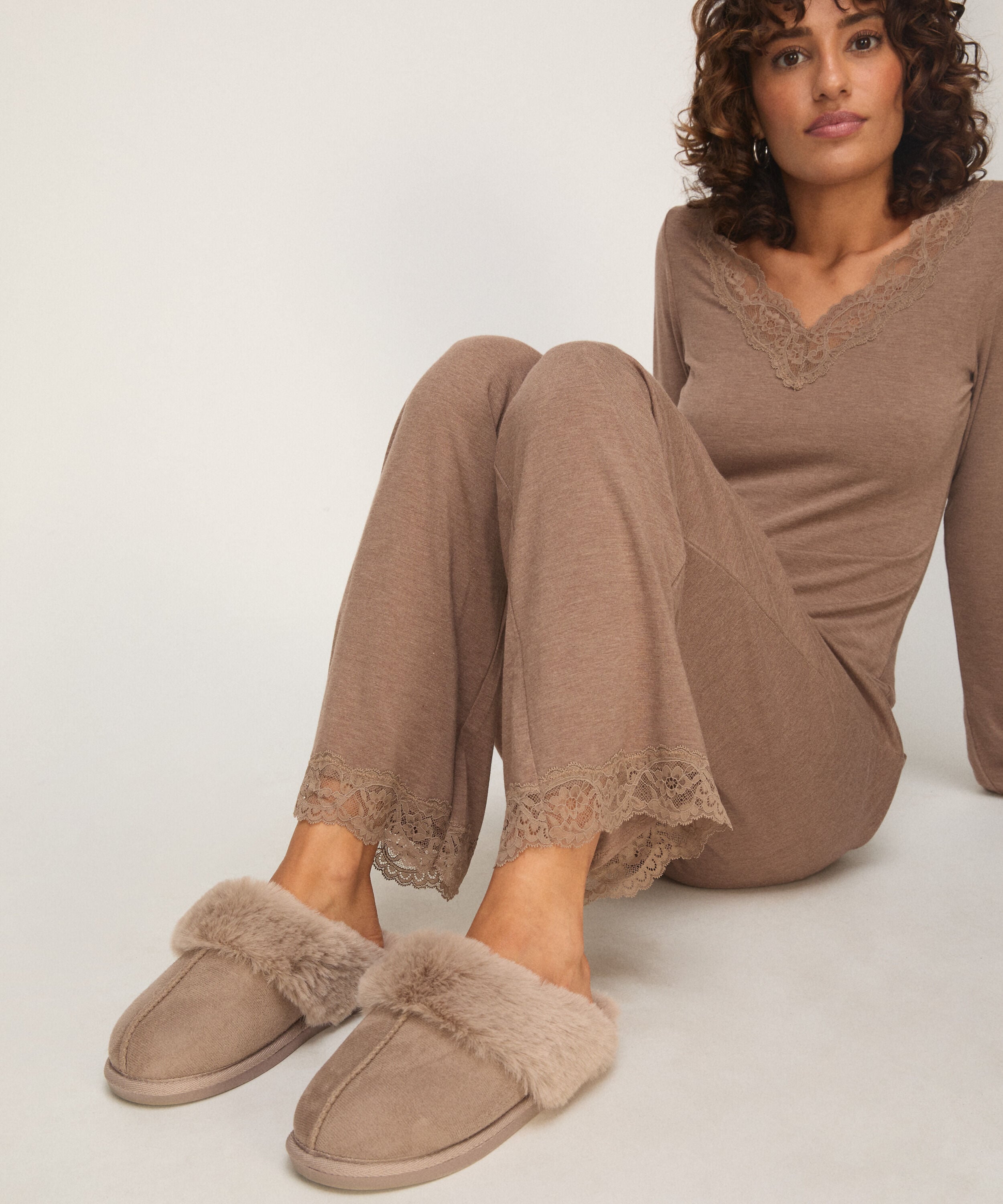 Chaussons Daim, Beige Chaussons Daim, Beige