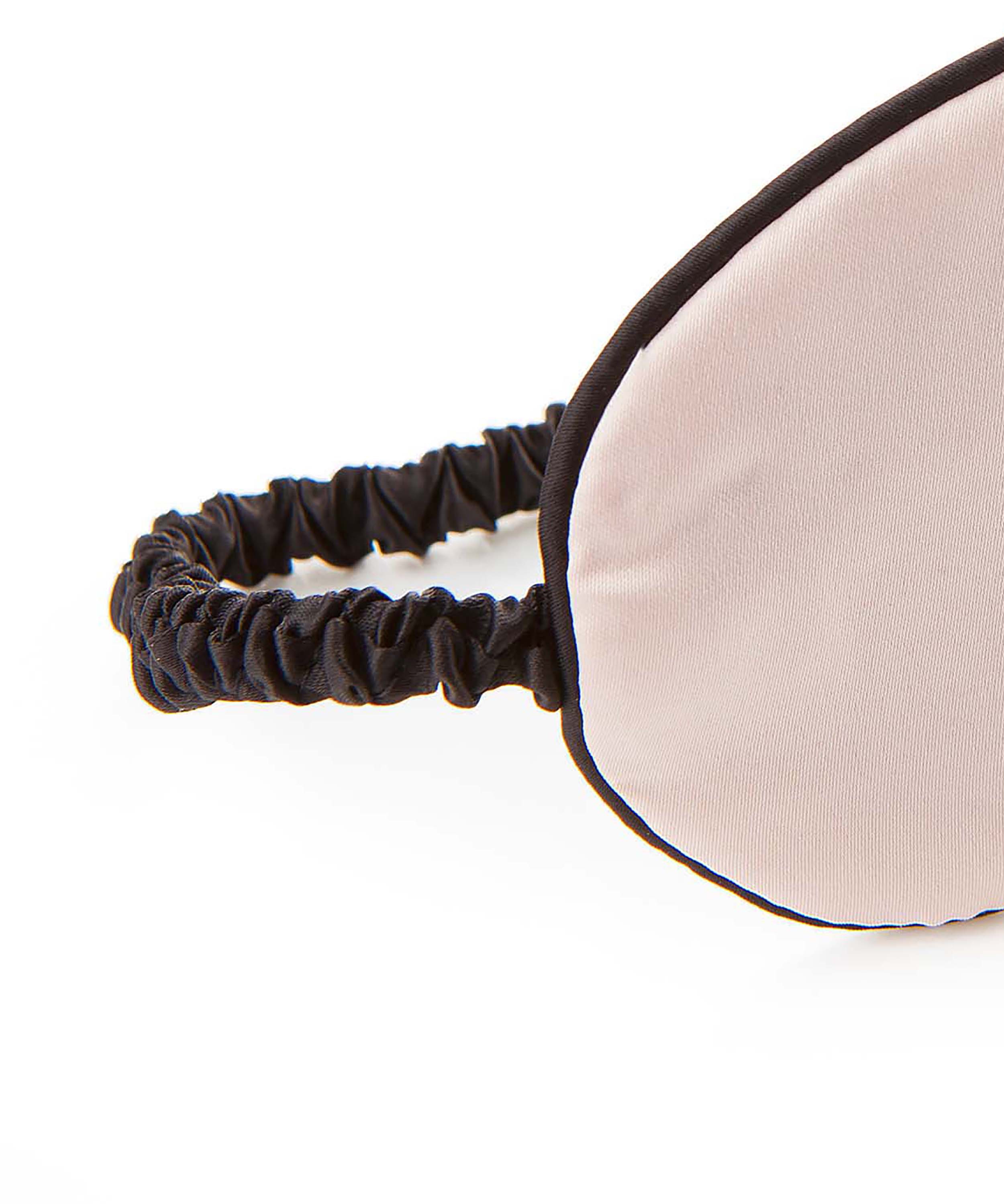 Masque pour les yeux, Noir, main