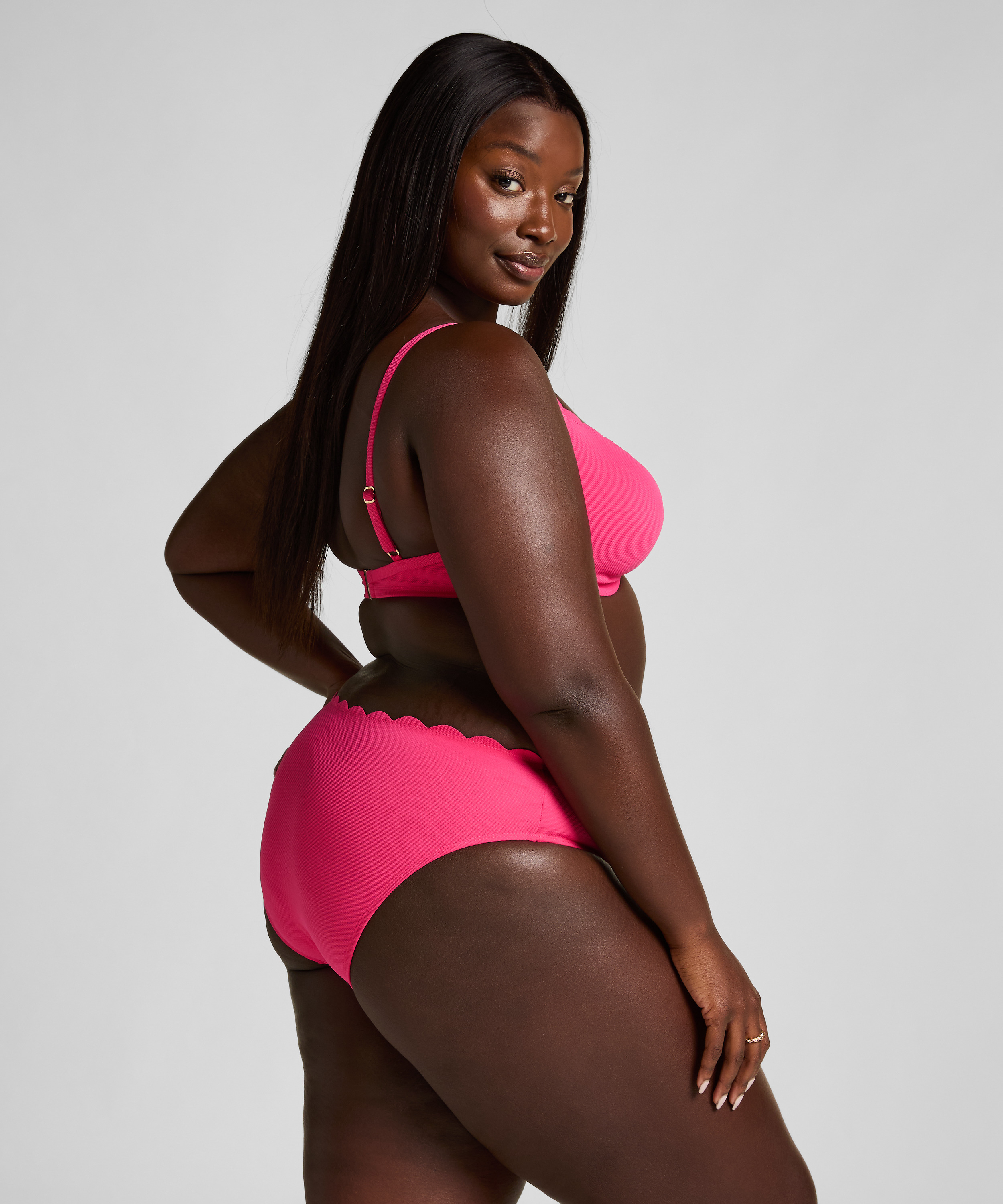 Bas de bikini festonné Rio, Rose, main