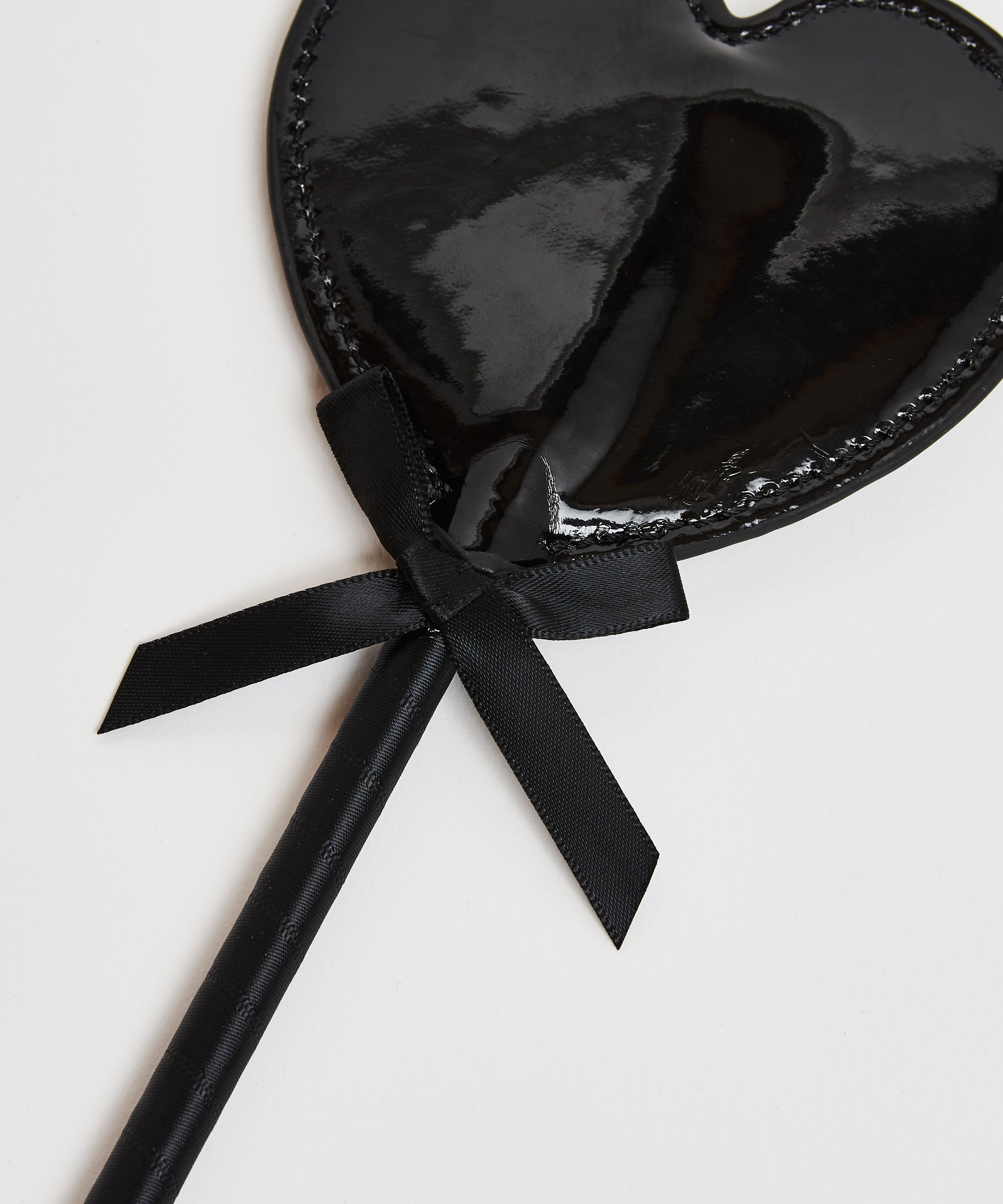 Fouet imitation cuir Private, Noir, main