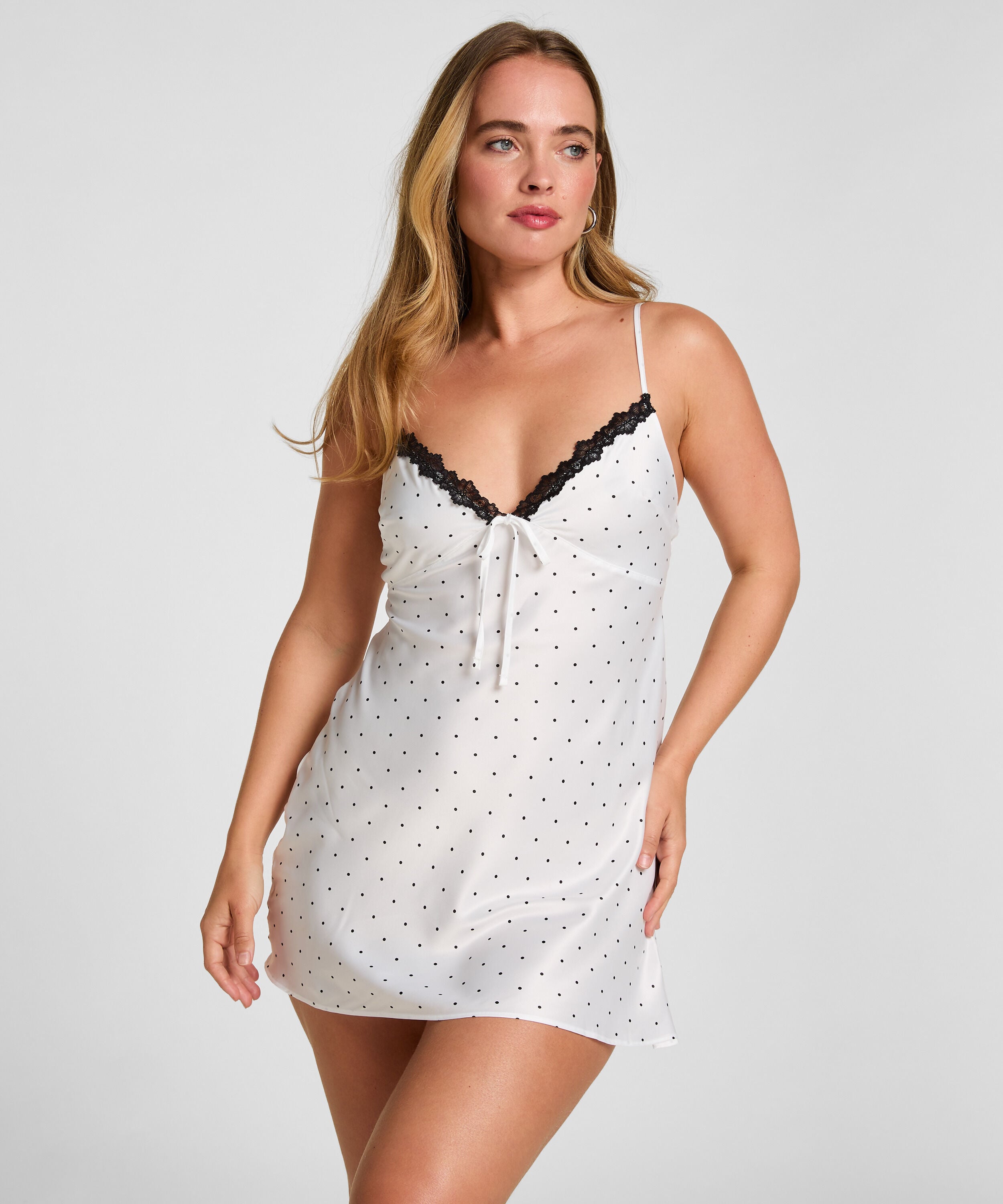 Nuisette Dolly, Blanc