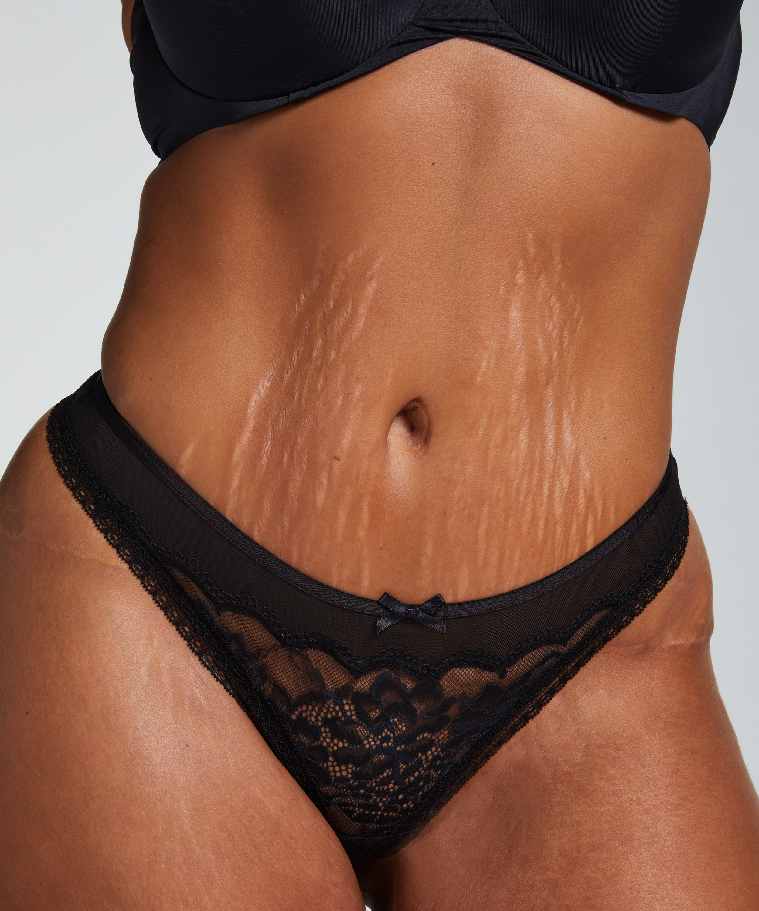 String Kailey, Noir, main