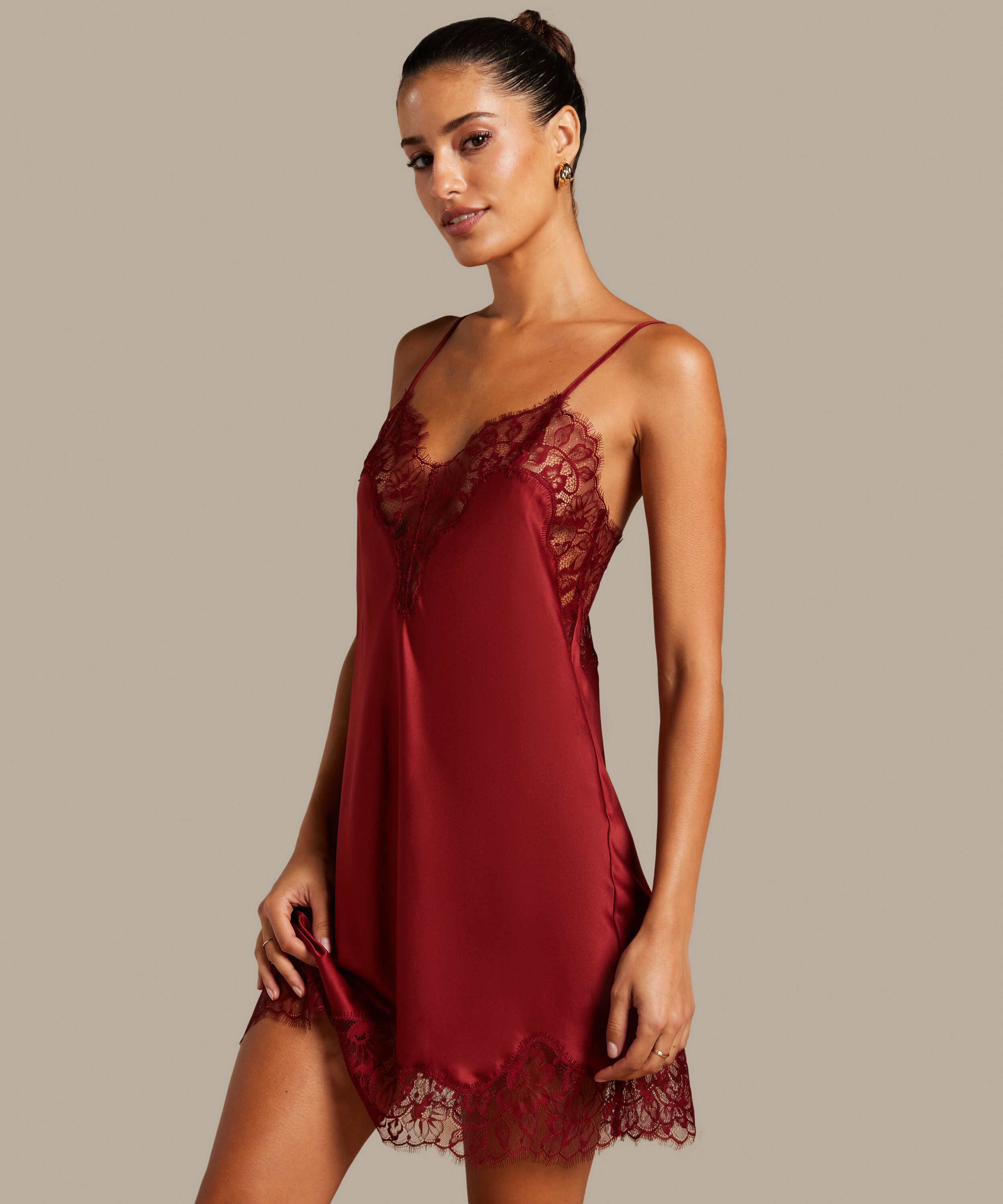 Déshabillé Valerie, Rouge