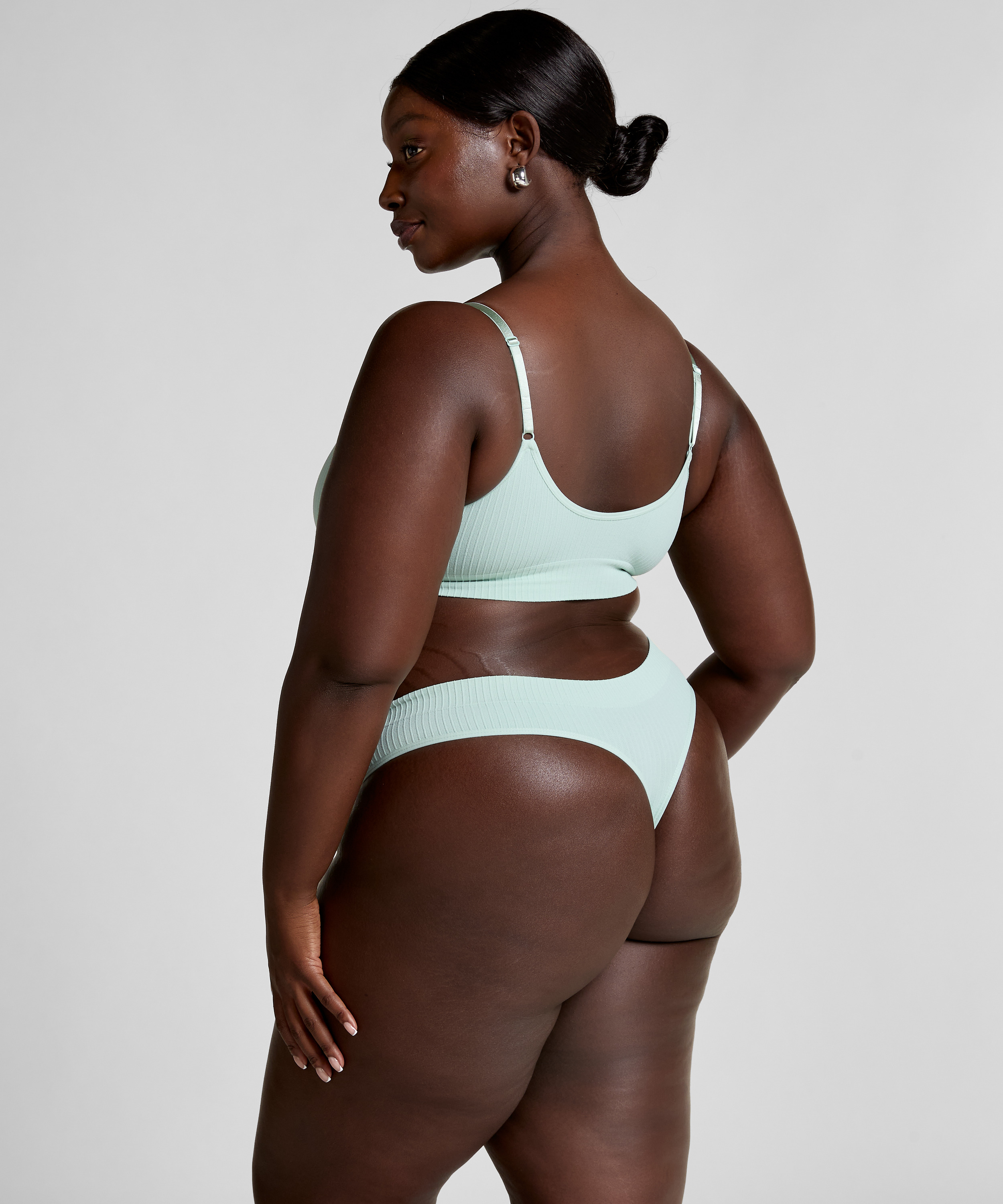 String &eacute;chancr&eacute; Dianne, Vert, main