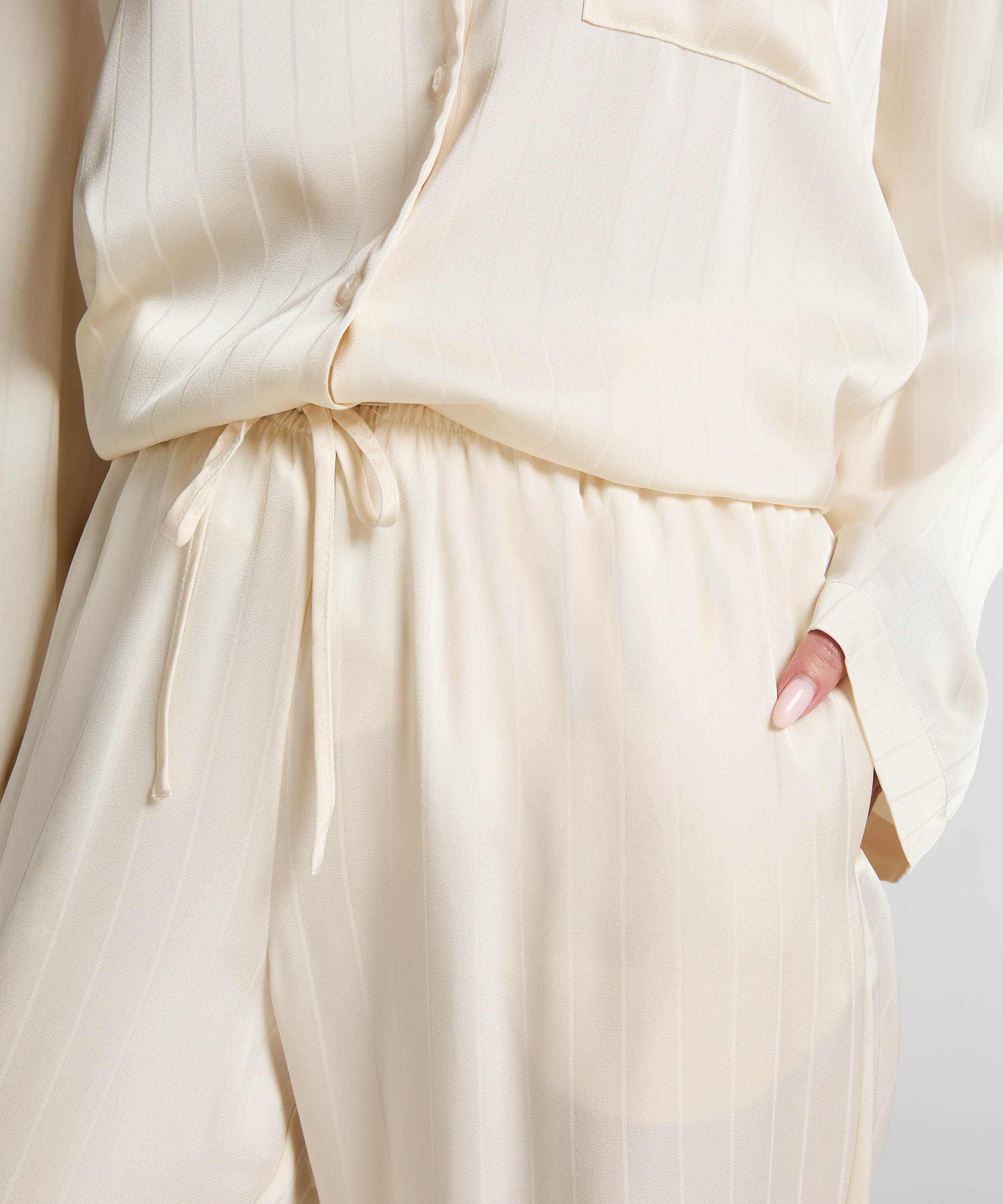 Pantalon à rayures en satin, Blanc, main