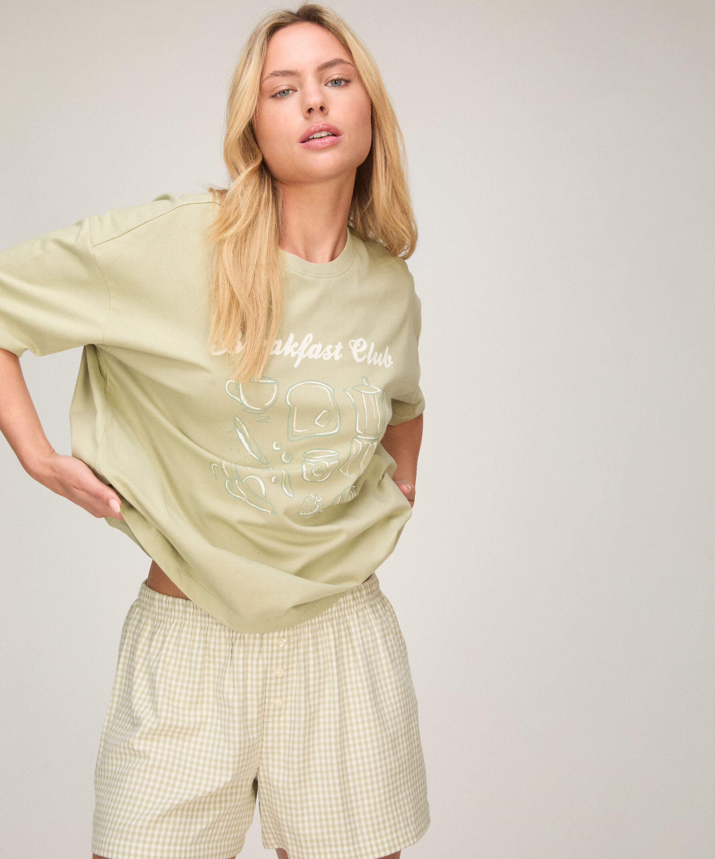 Ensemble Pyjama avec Short et T-shirt