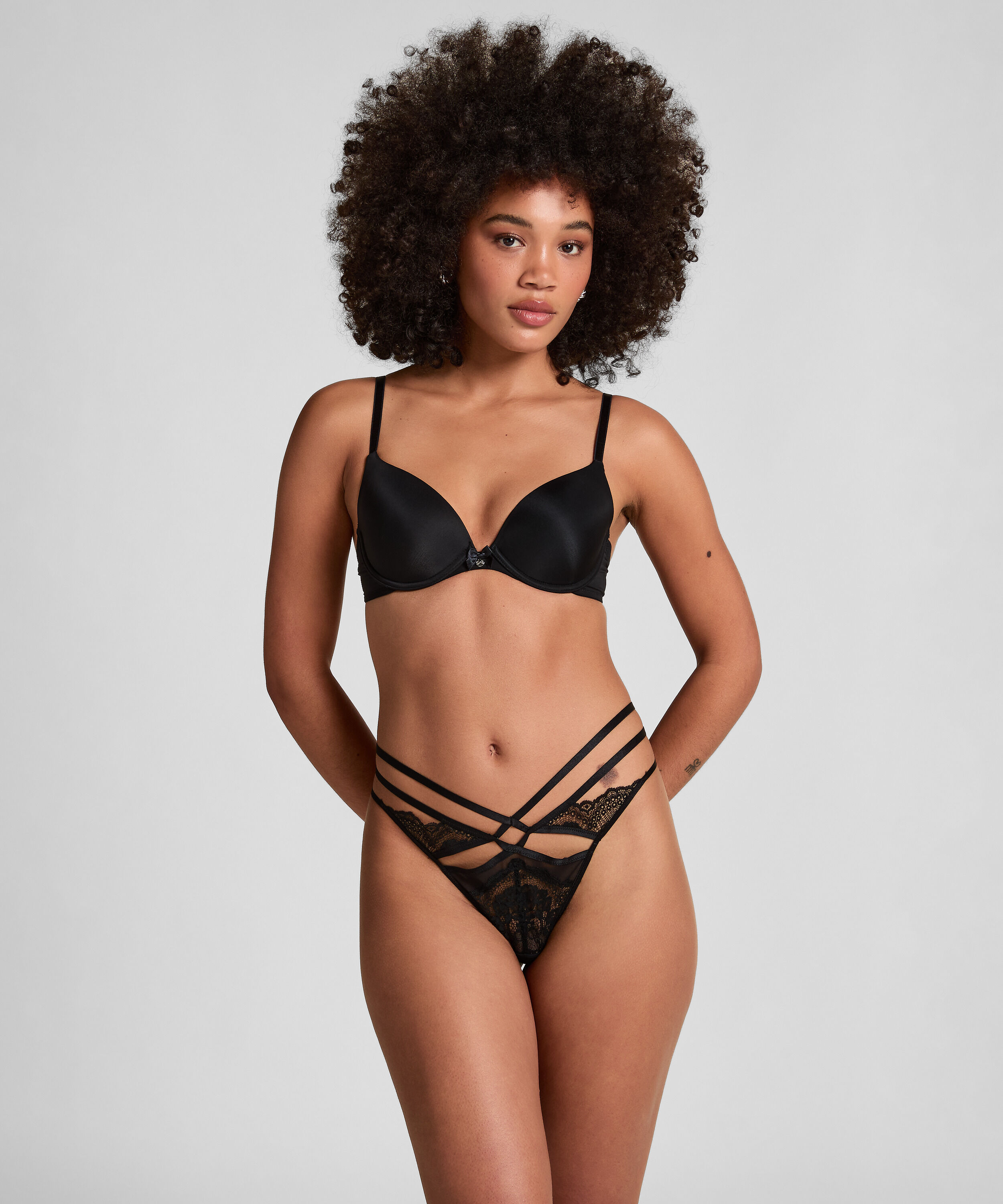 String Janine, Noir String Janine, Noir