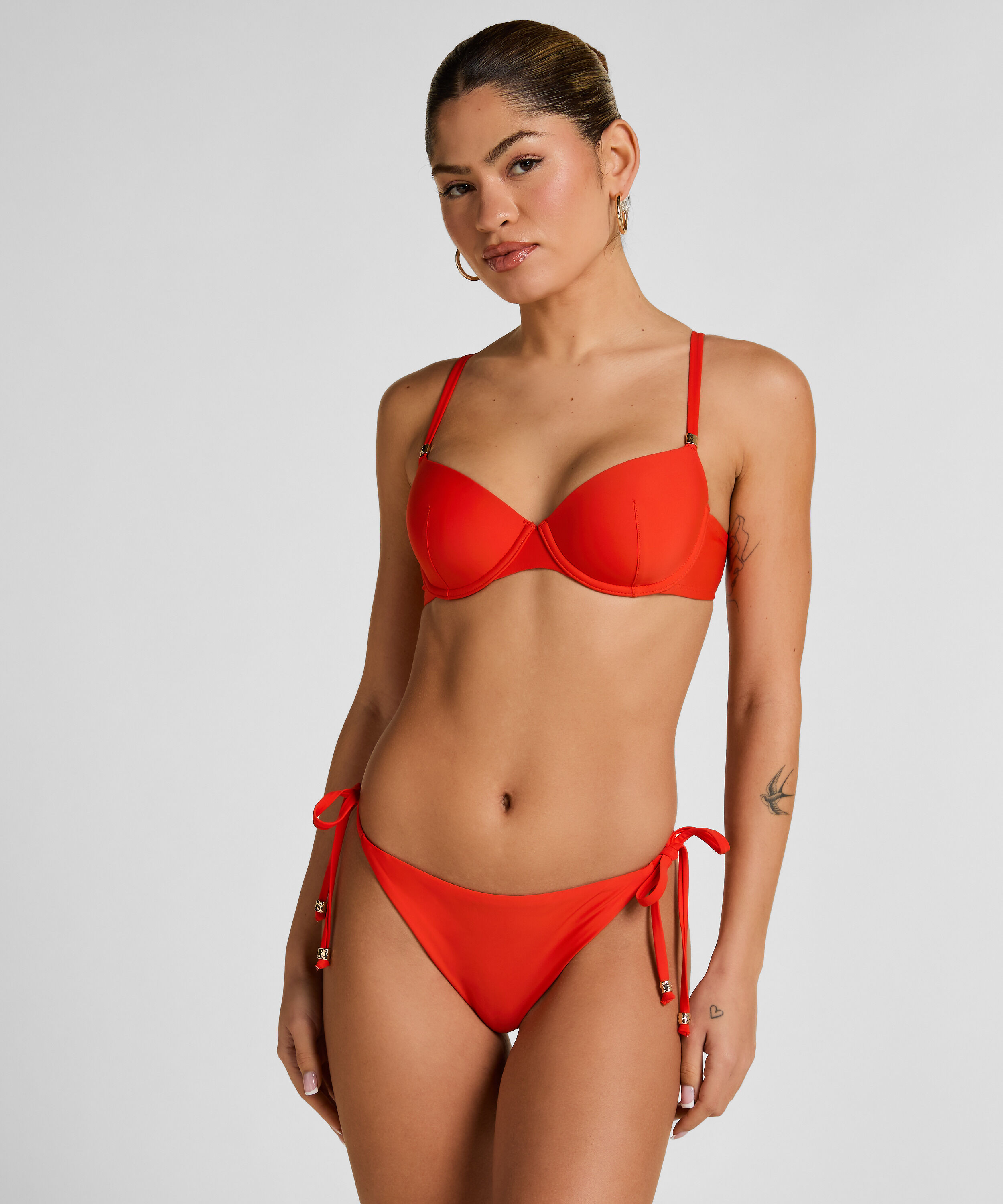 Bas de bikini Luxe, Rouge Bas de bikini Luxe, Rouge