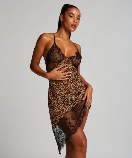 Nuisette Ellie, Noir