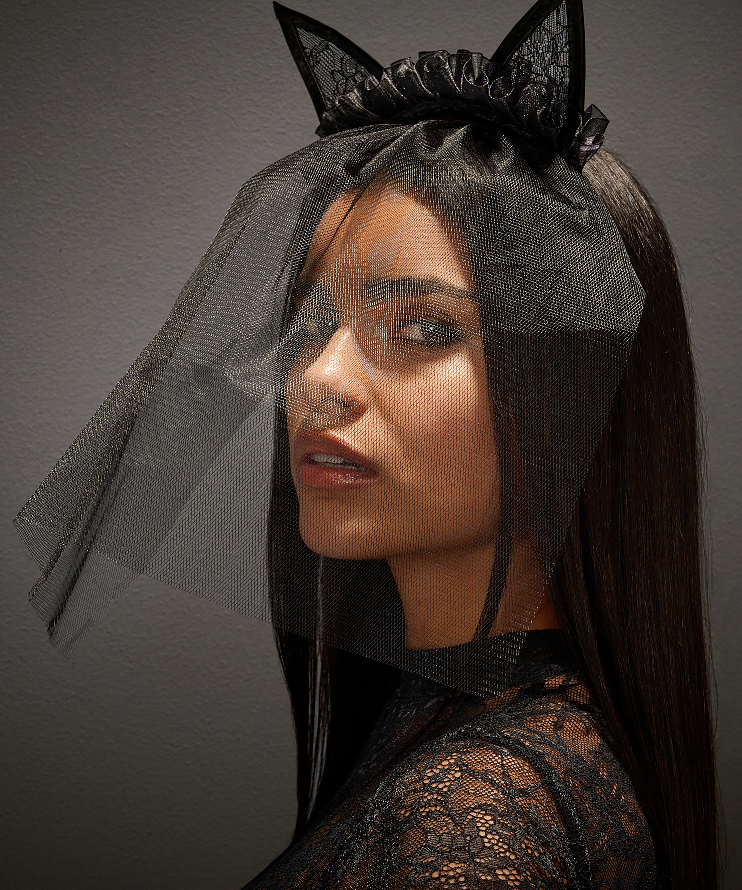 Costule de chat, Noir, main