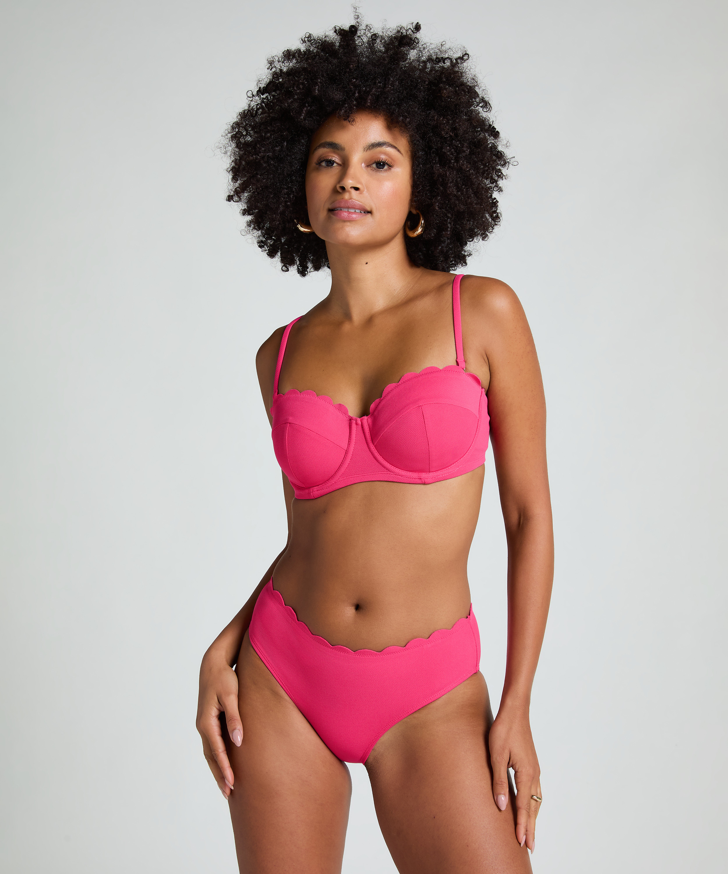 Bas de bikini festonné Rio, Rose, main
