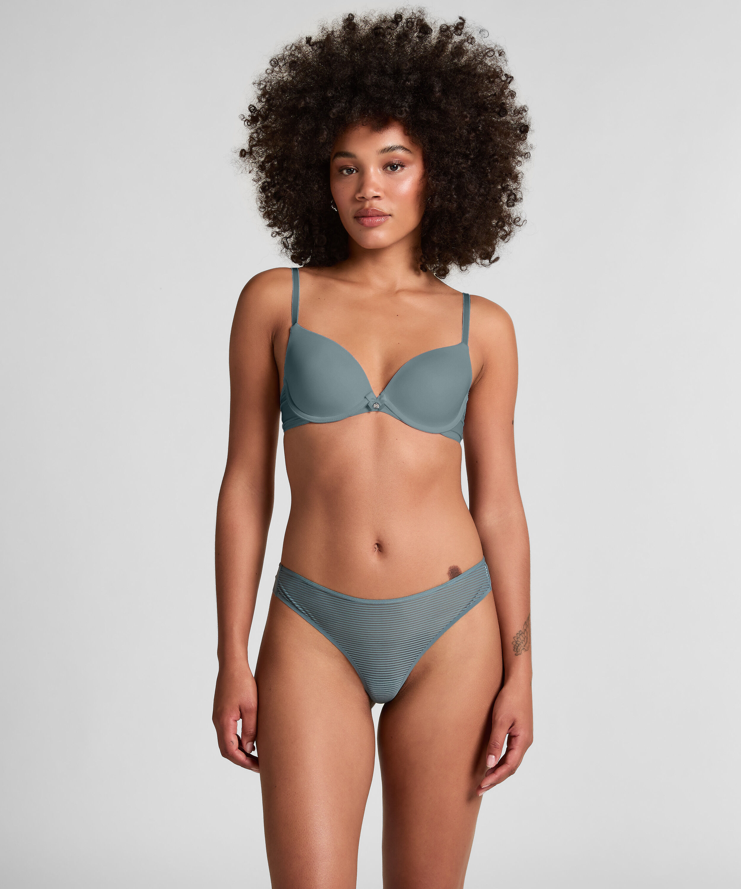 Invisible string Stripe mesh, Gris Invisible string Stripe mesh, Gris
