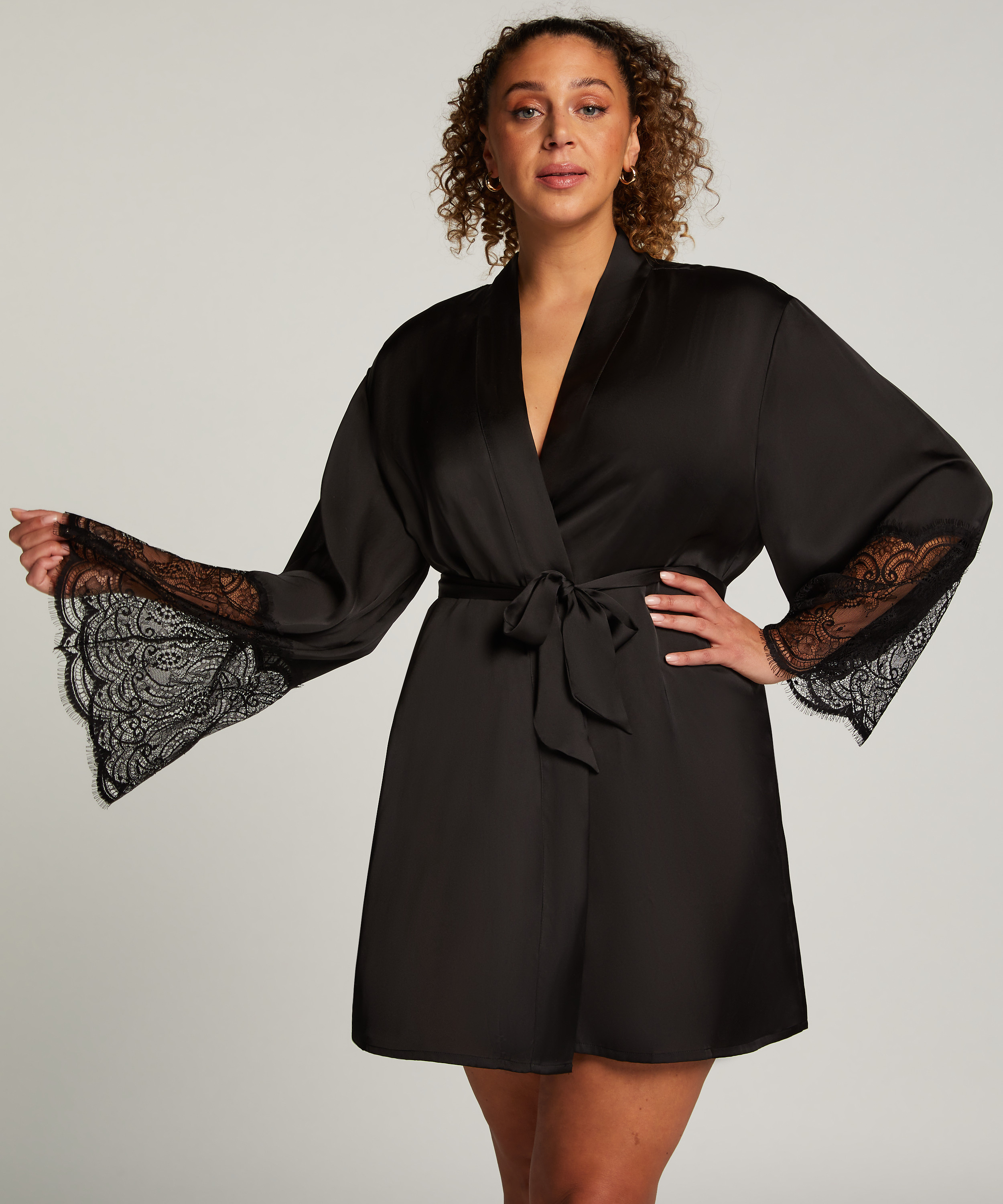Kimono Satin, Noir, main