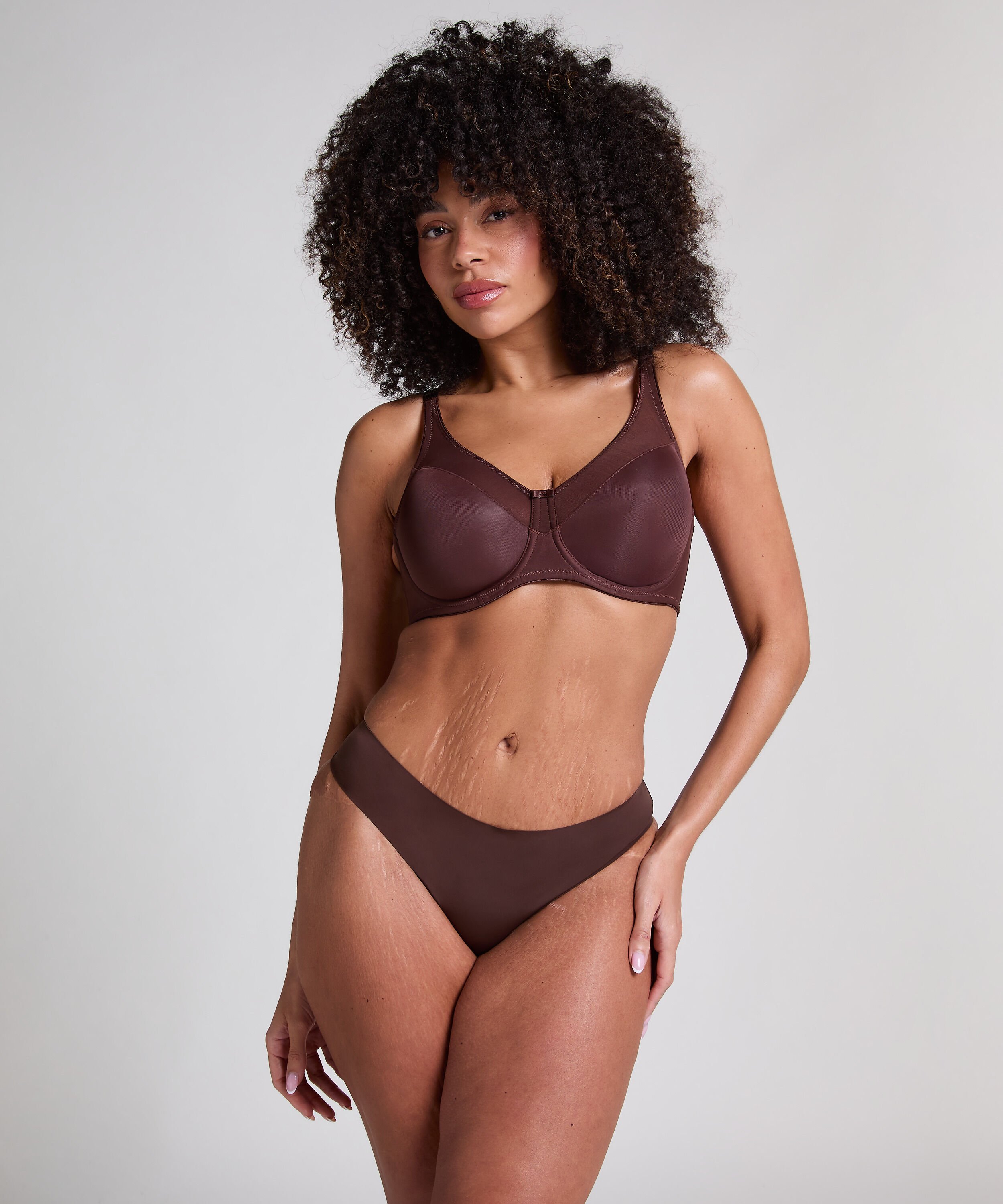 Soutien-gorge &agrave; armatures non-pr&eacute;form&eacute; minimiseur Nina, Marron