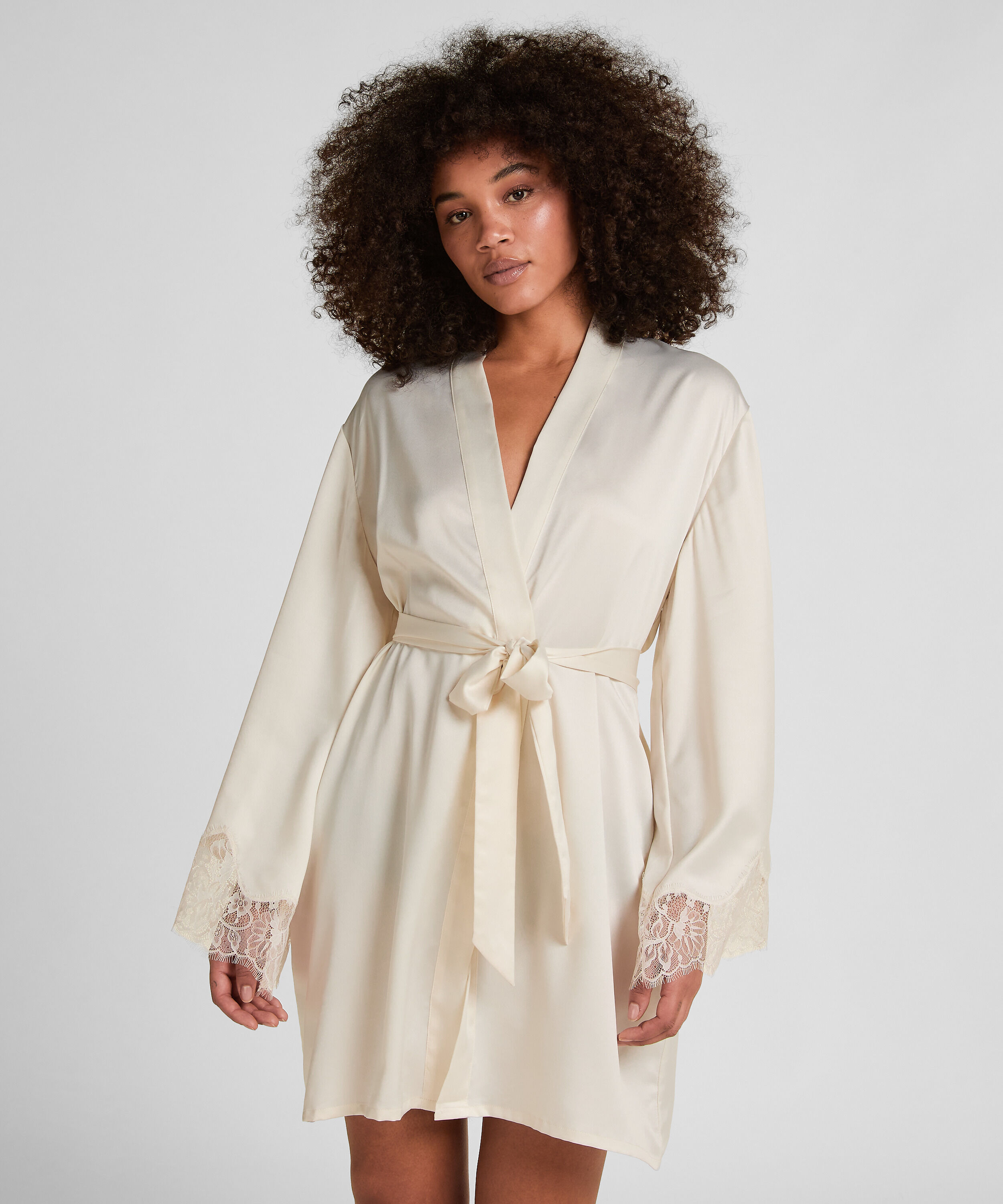Kimono en satin Valerie, Blanc