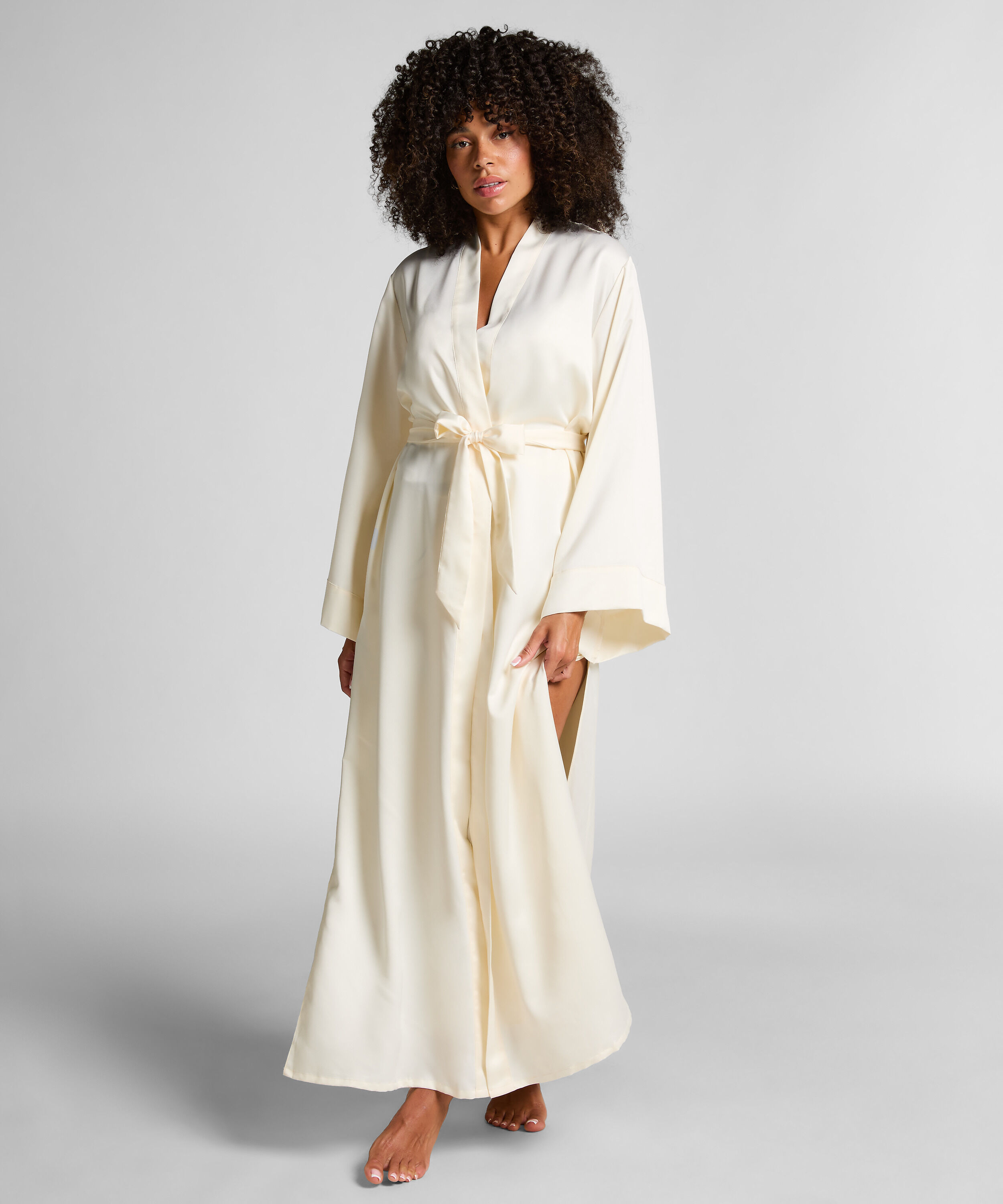 Kimono Long Satin Floral, Blanc
