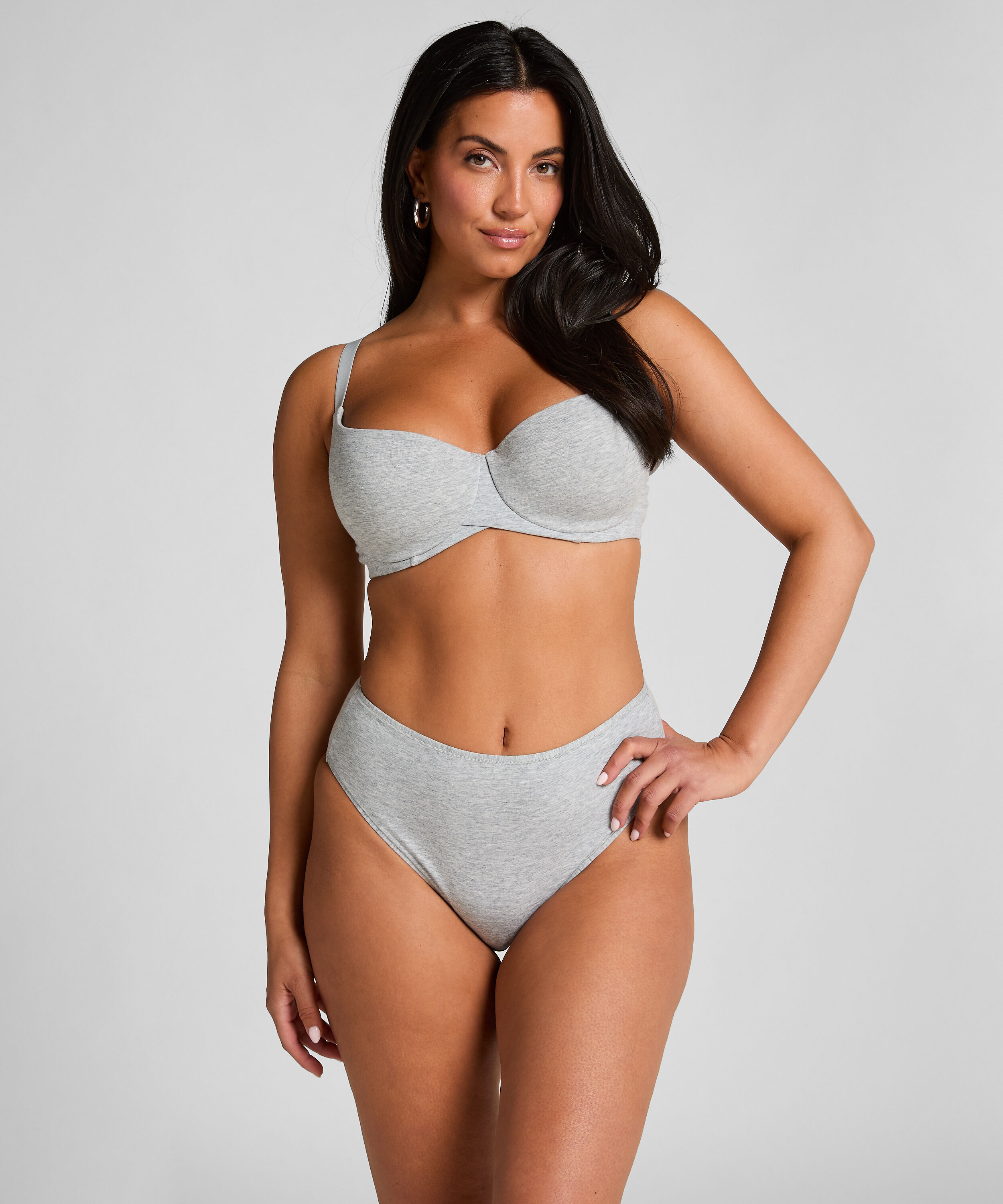 Culotte brésilienne jambe haute coton