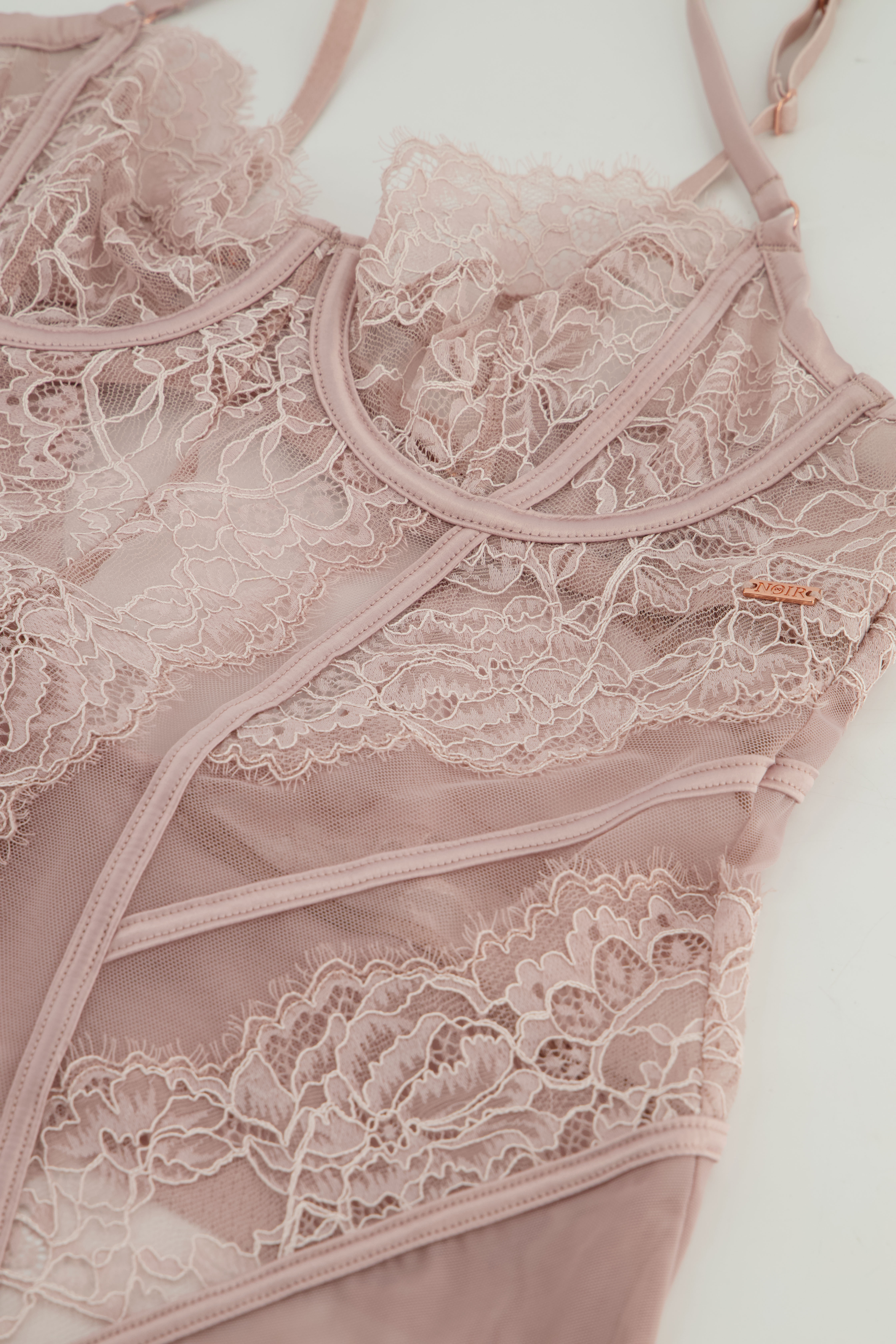 Body Leni, Violet, main