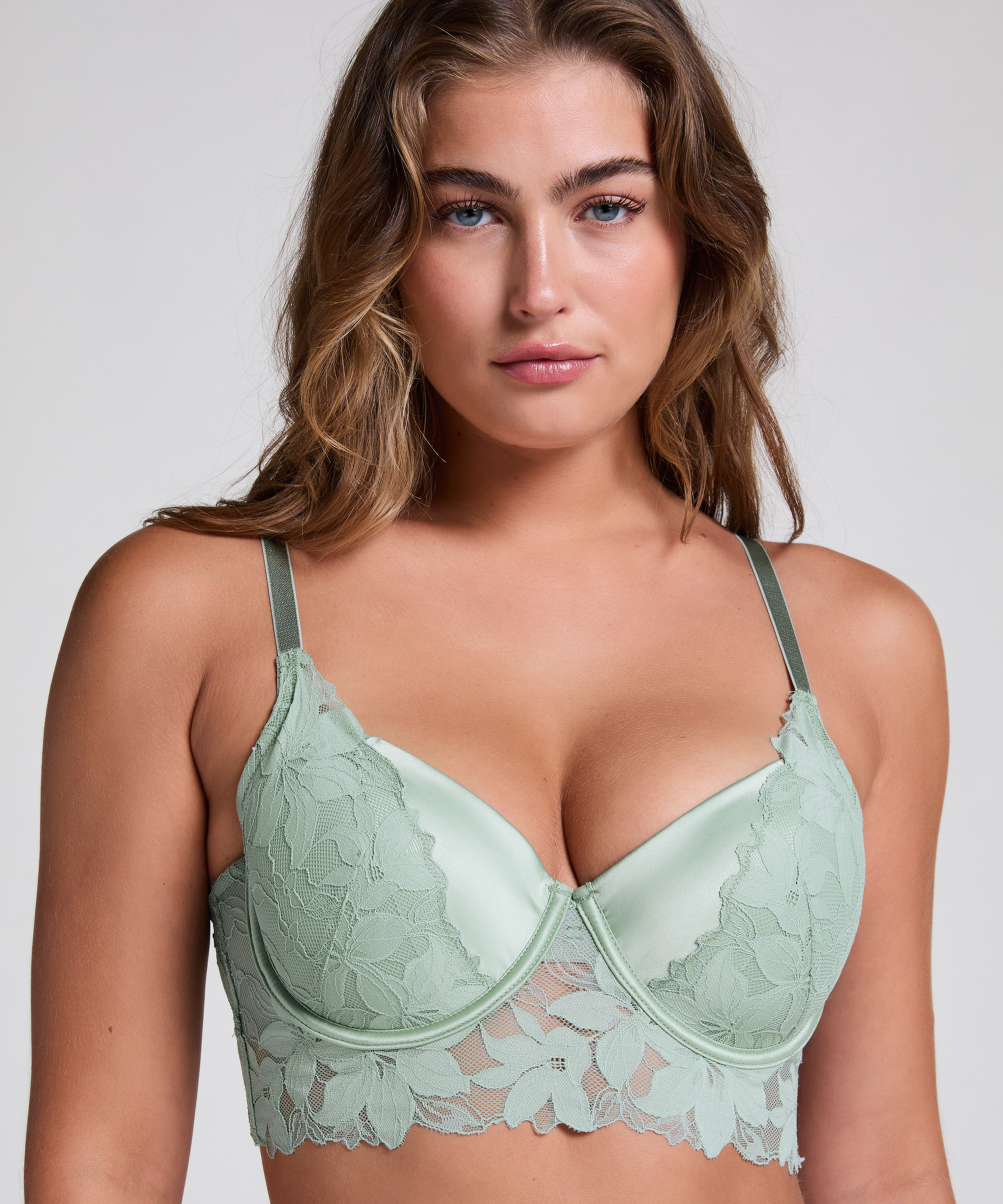 Soutien-gorge à armatures préformé longline Ingrid, Vert, main