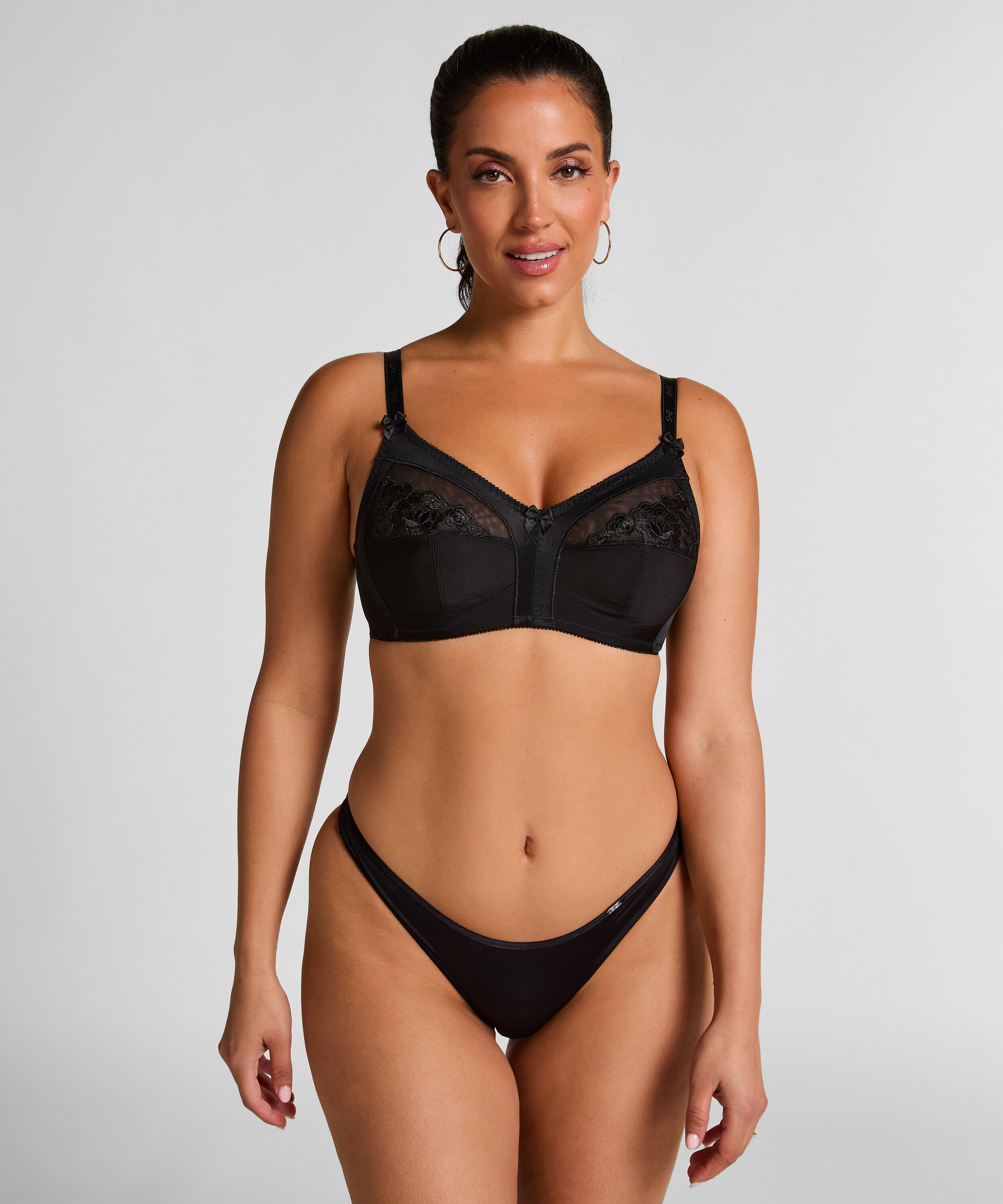 Soutien-gorge sans armatures non-pr&eacute;form&eacute; Sara, Noir