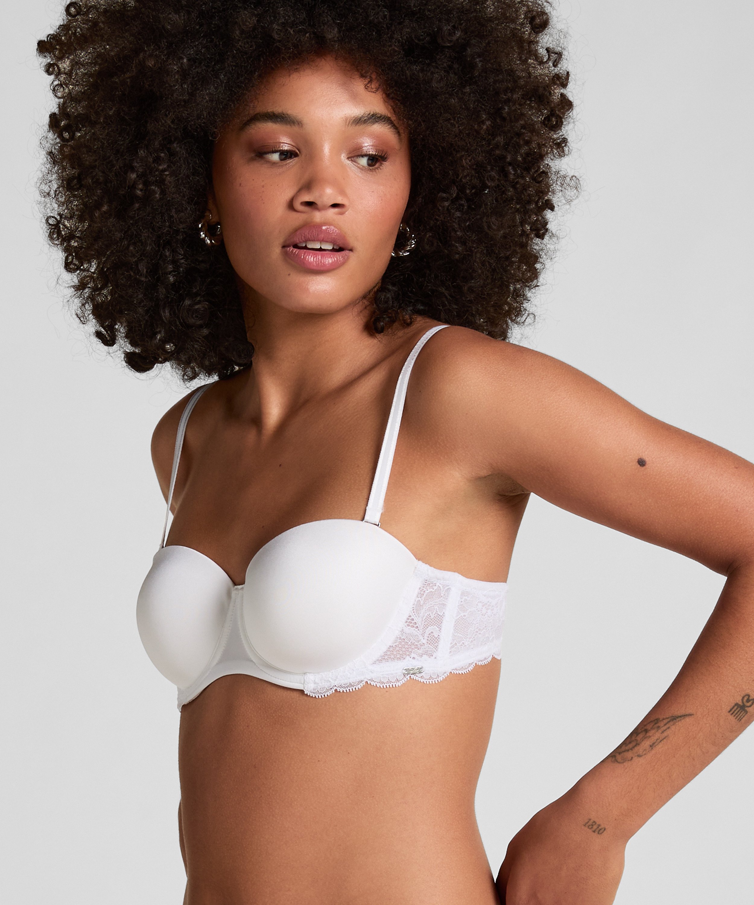 Soutien-gorge à armatures préformé sans bretelles Angie, Blanc, main