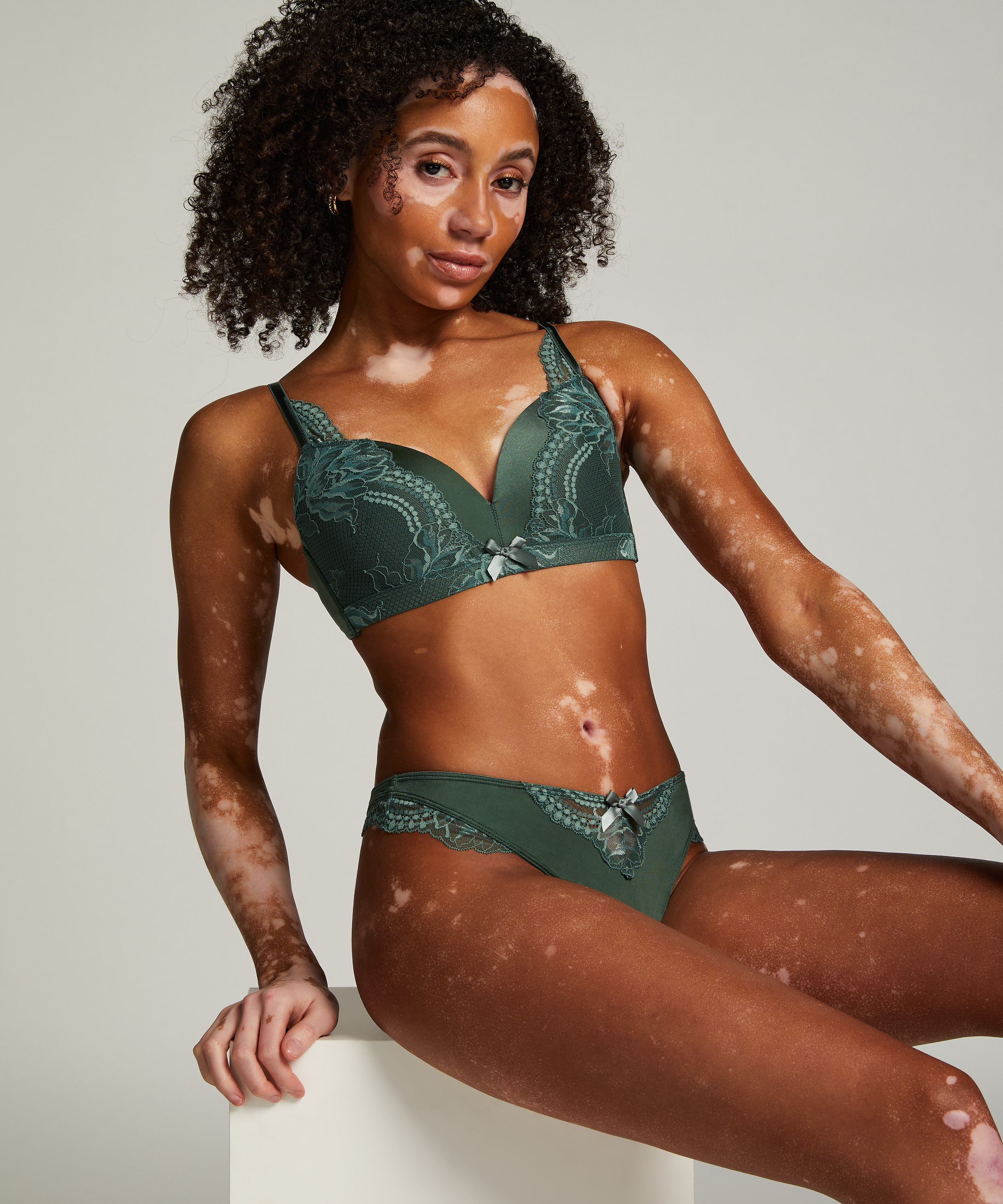 String Lycke, Vert, main