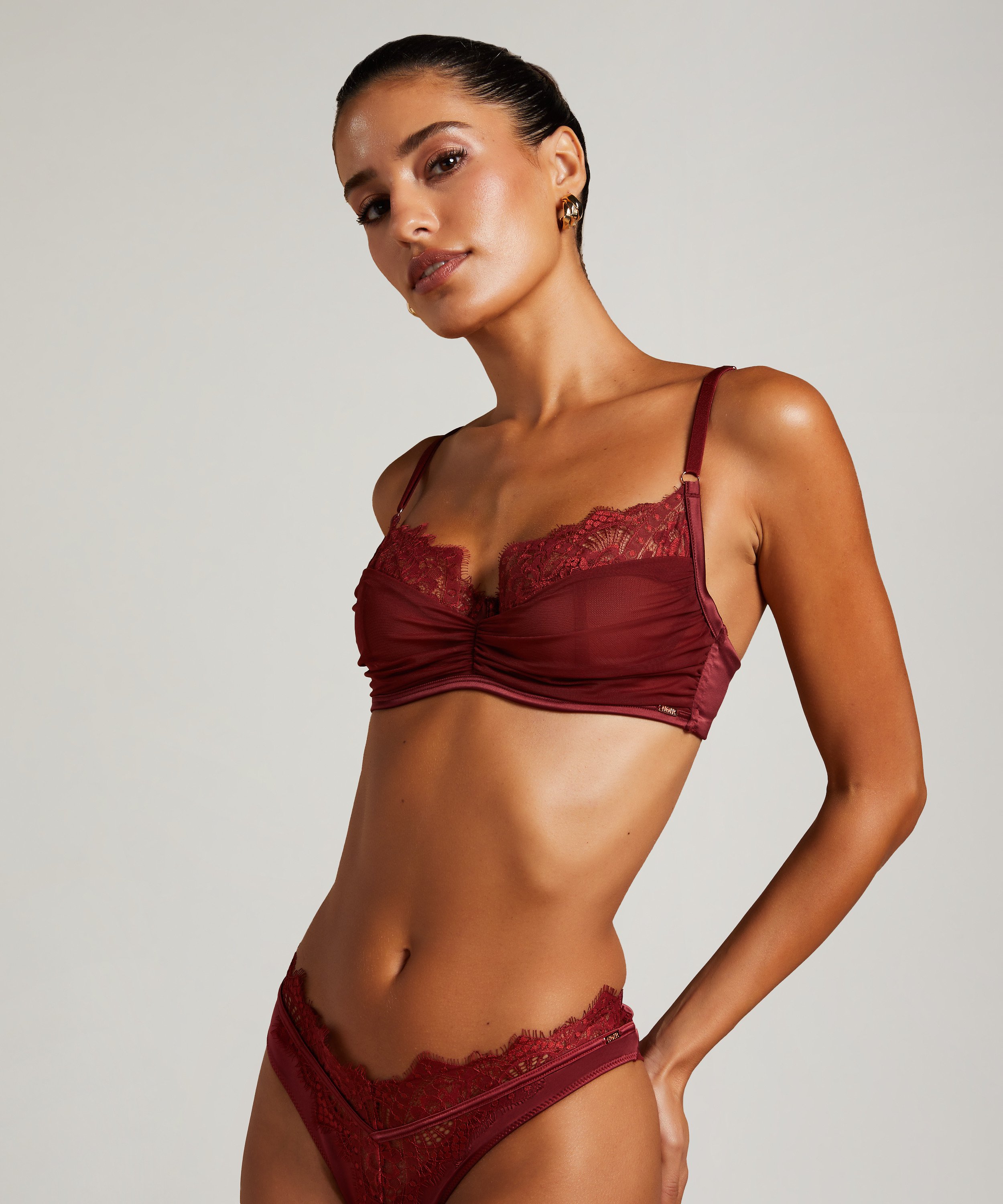 Soutien-gorge à armatures non-préformé Zoe, Rouge, main