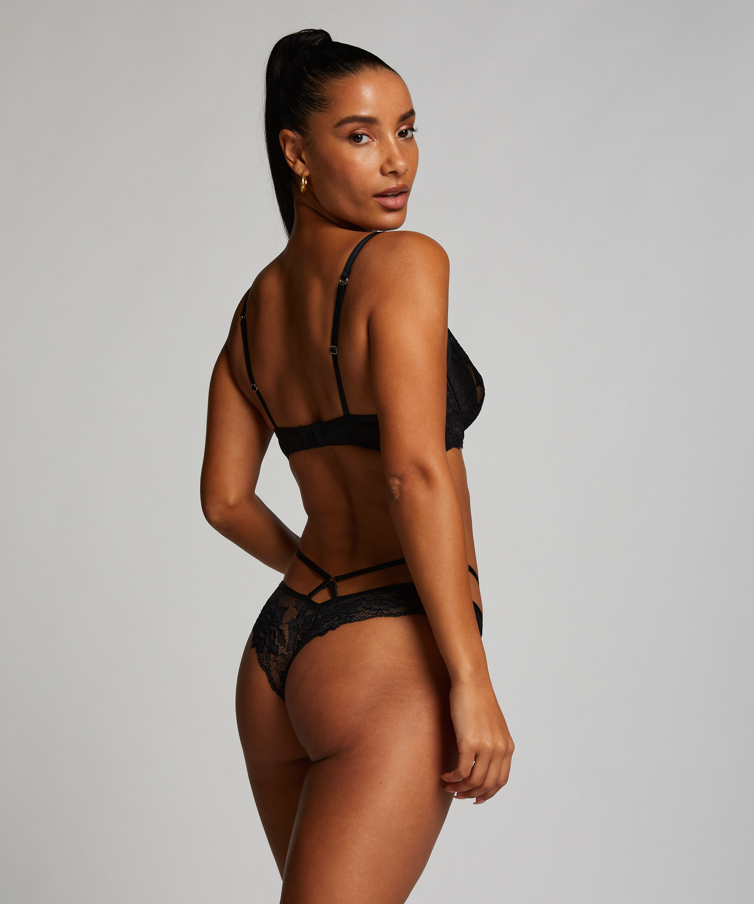 Soutien-gorge &agrave; armatures non-pr&eacute;form&eacute; Sosha, Noir, main