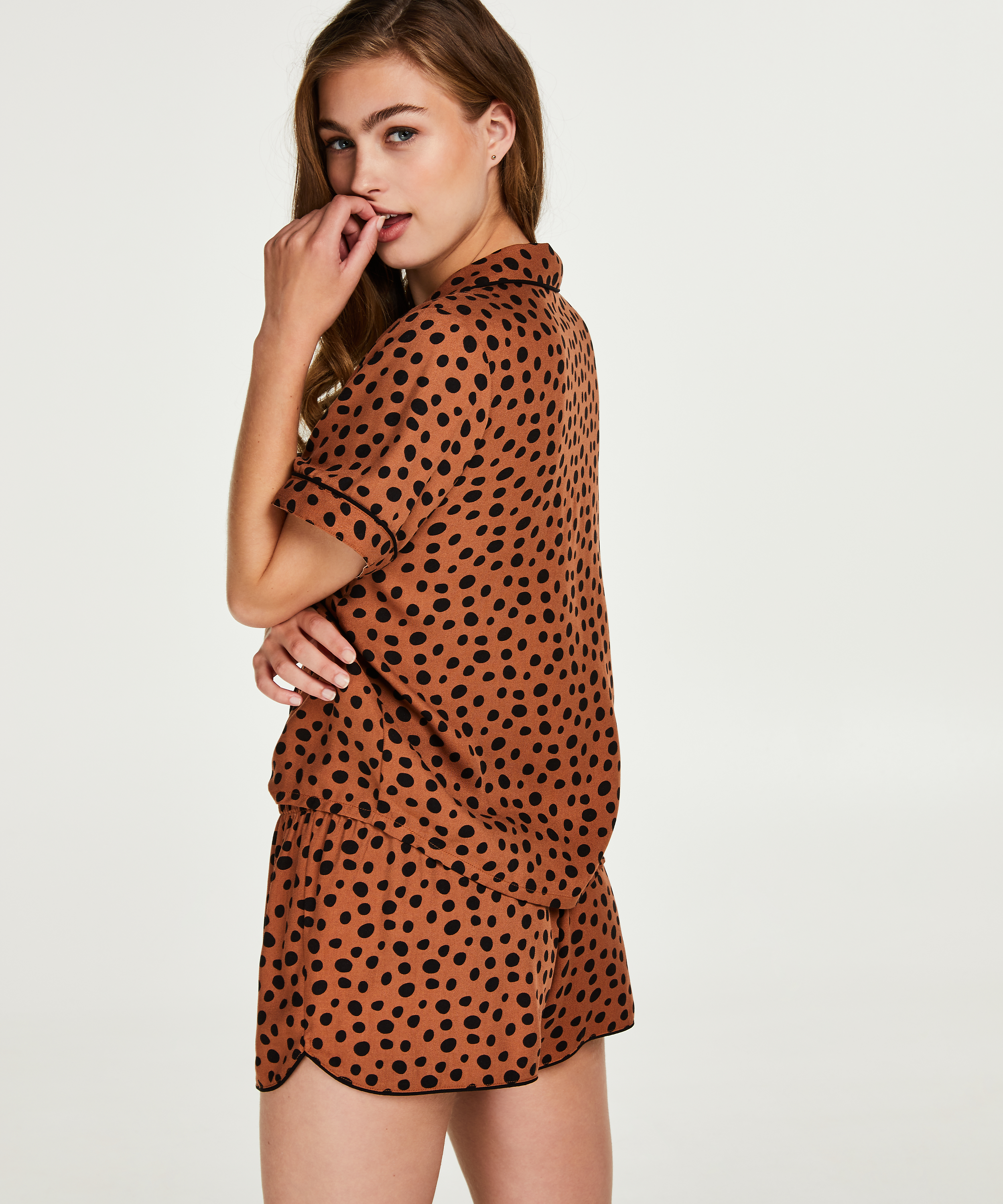 Short de pyjama, marron, main